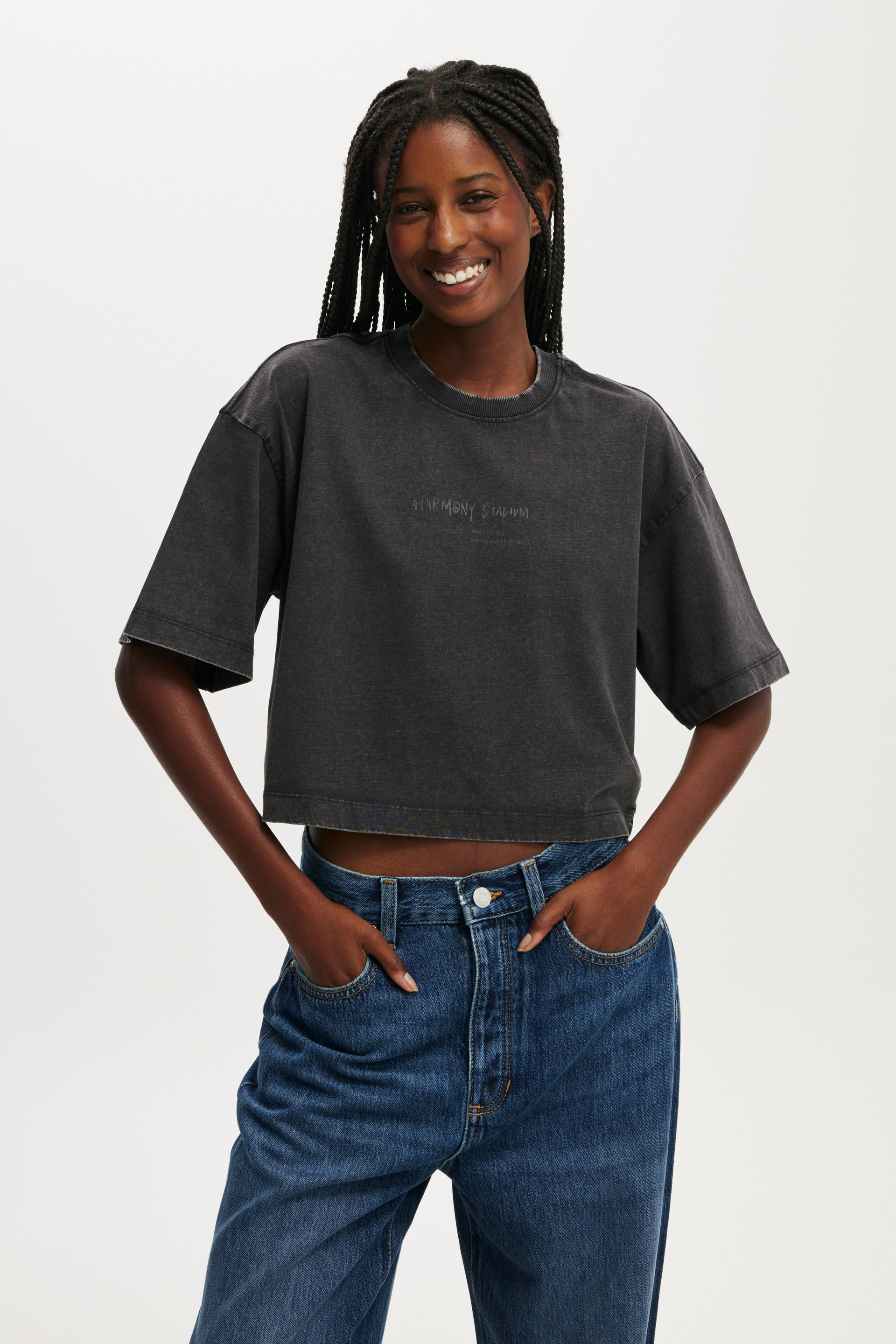 3139-the-cropped-boxy-graphic-tee-harmony-stadium-washed-black-1.jpg