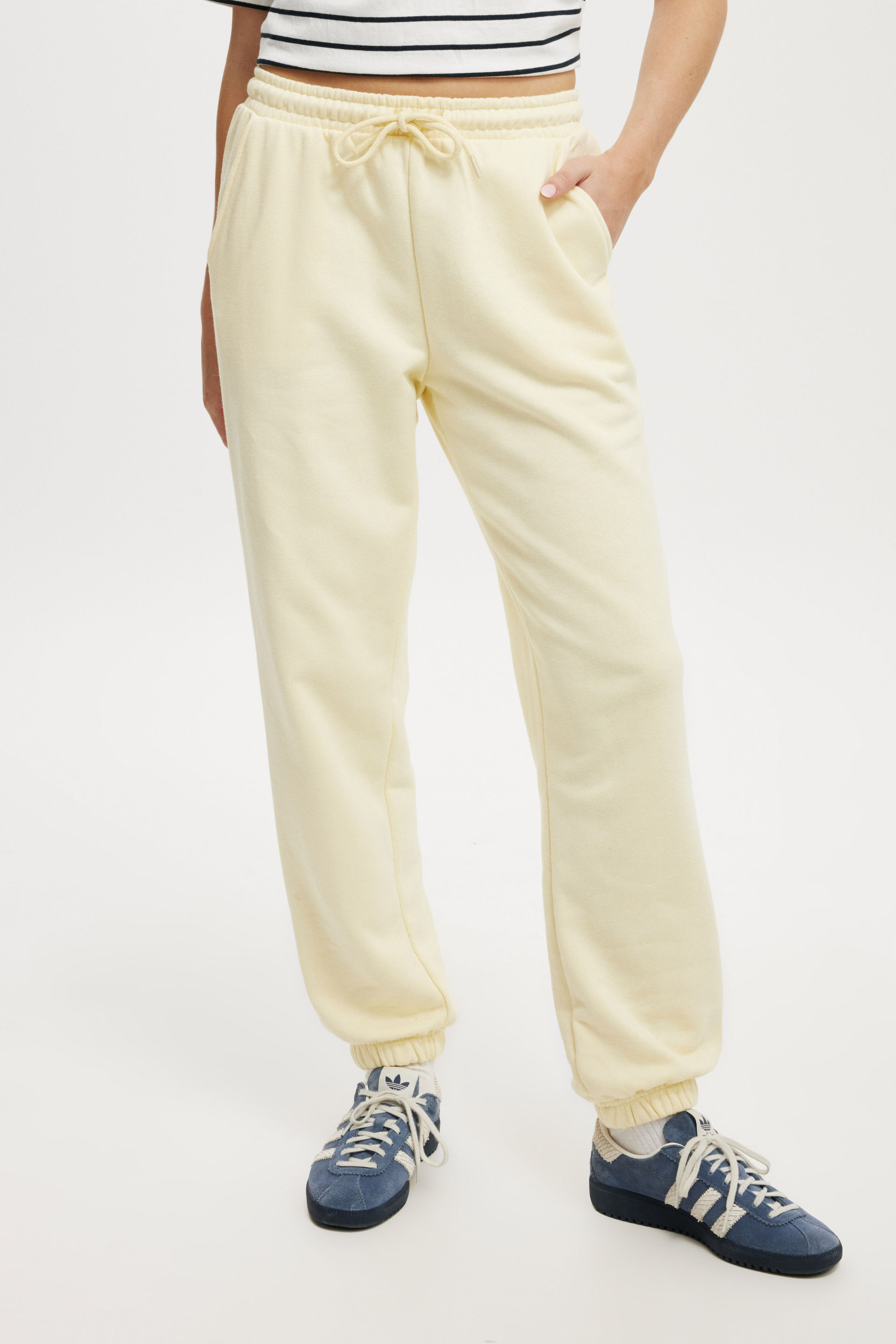 316-classic-fleece-sweatpant-lemon-icing-1.jpg