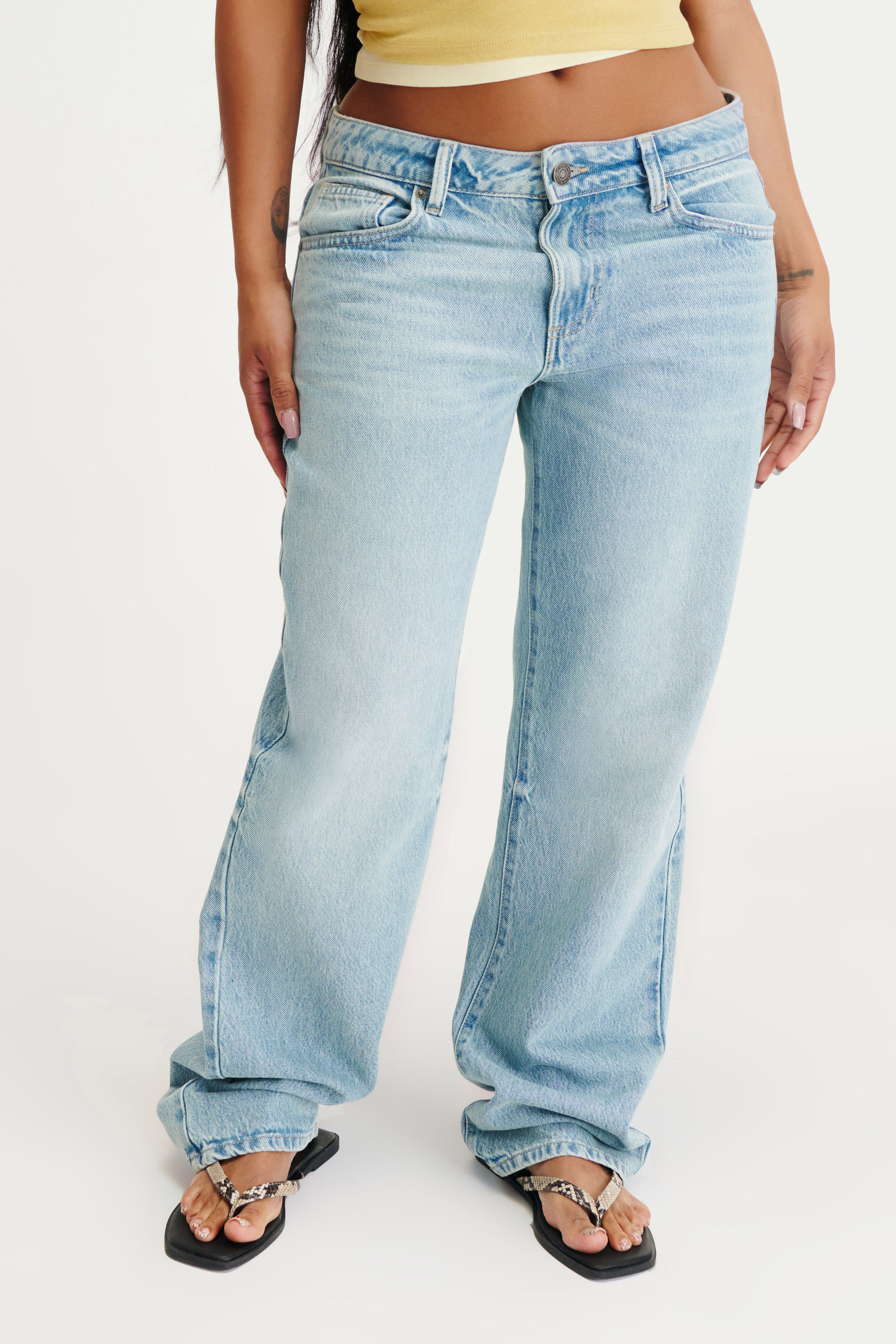 3425-curvy-low-rise-straight-jean-malibu-blue-1.jpg