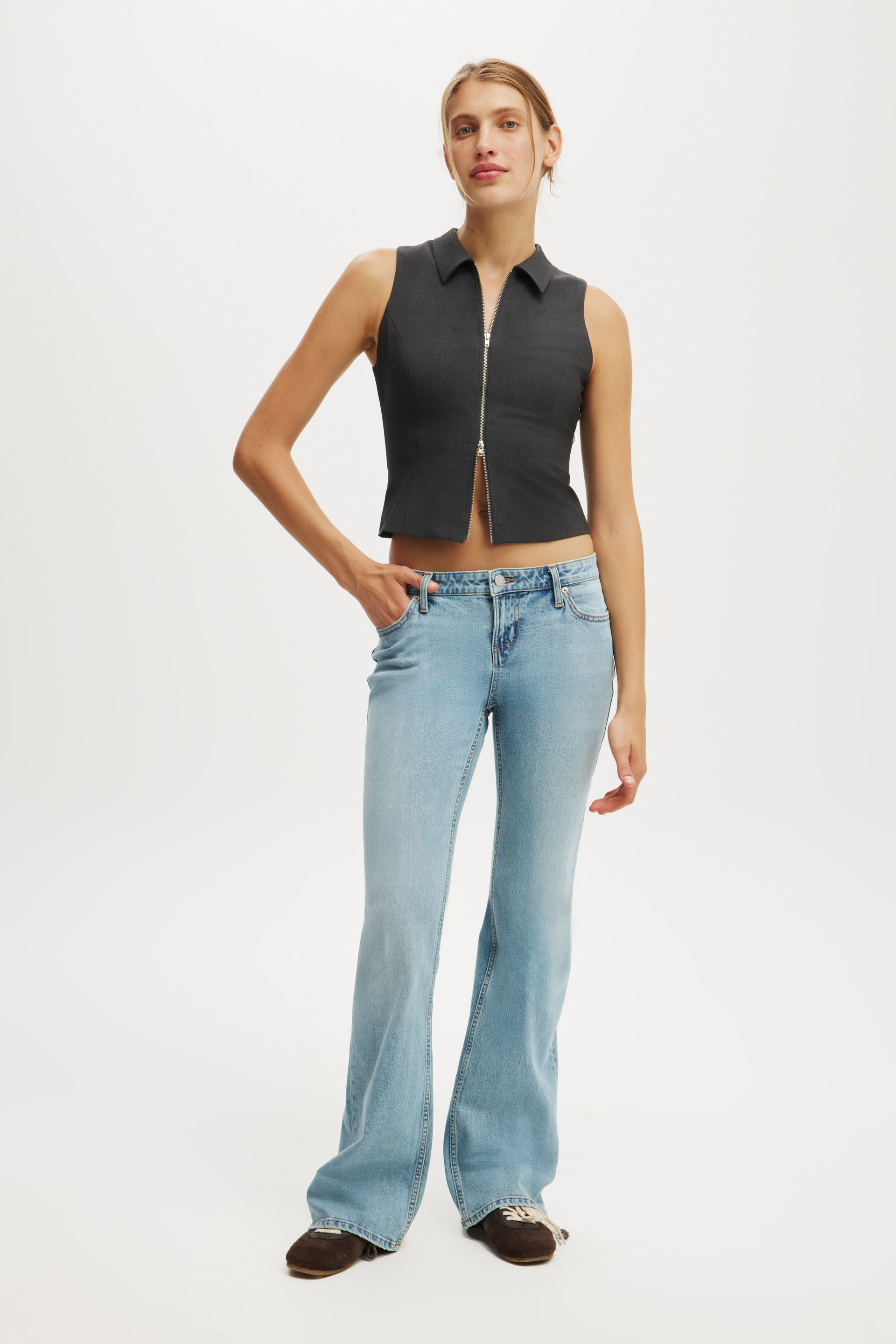 Low Rise Bootcut Jean rush blue
