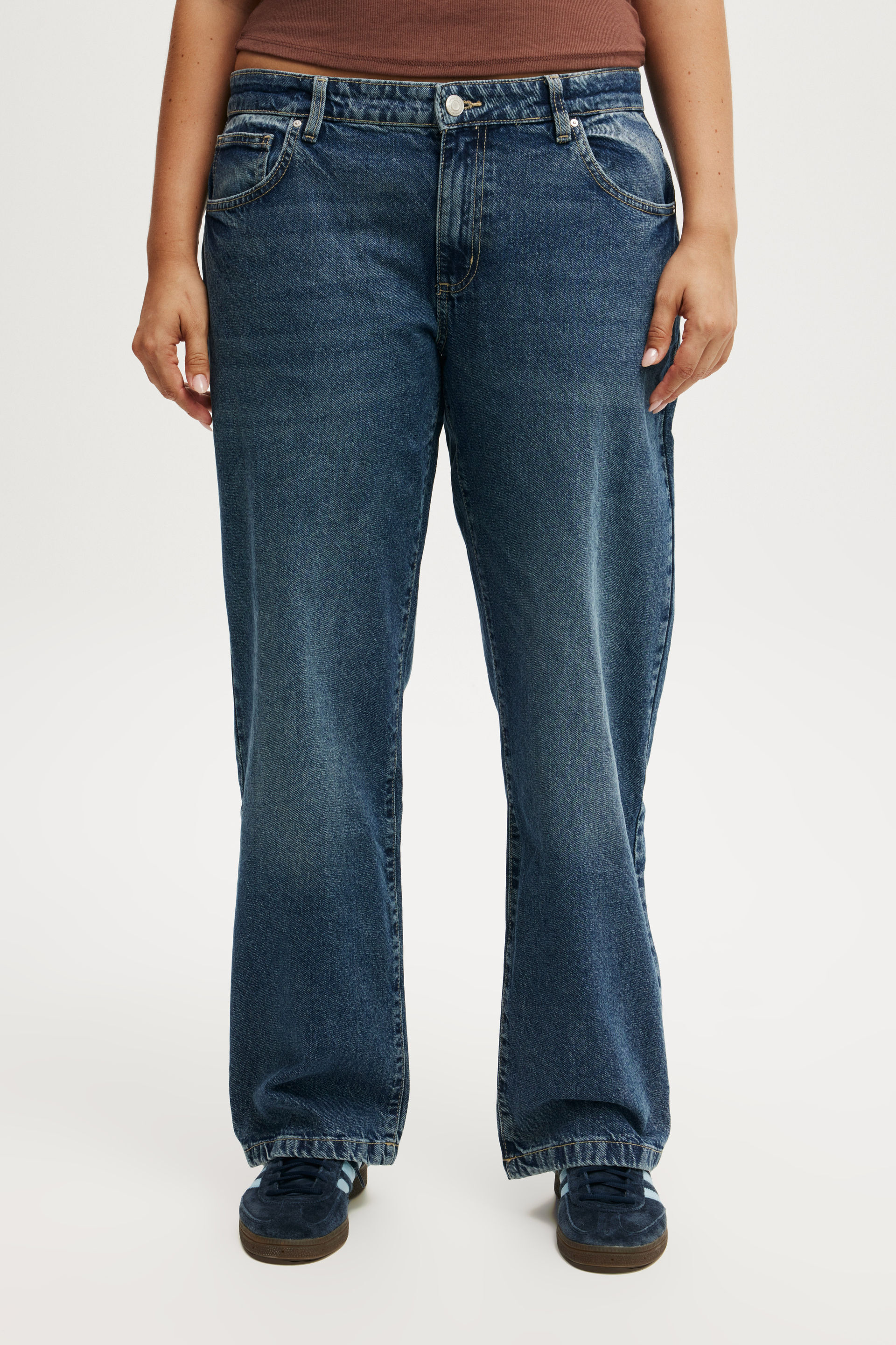 351-low-rise-straight-jean-pure-blue-1.jpg