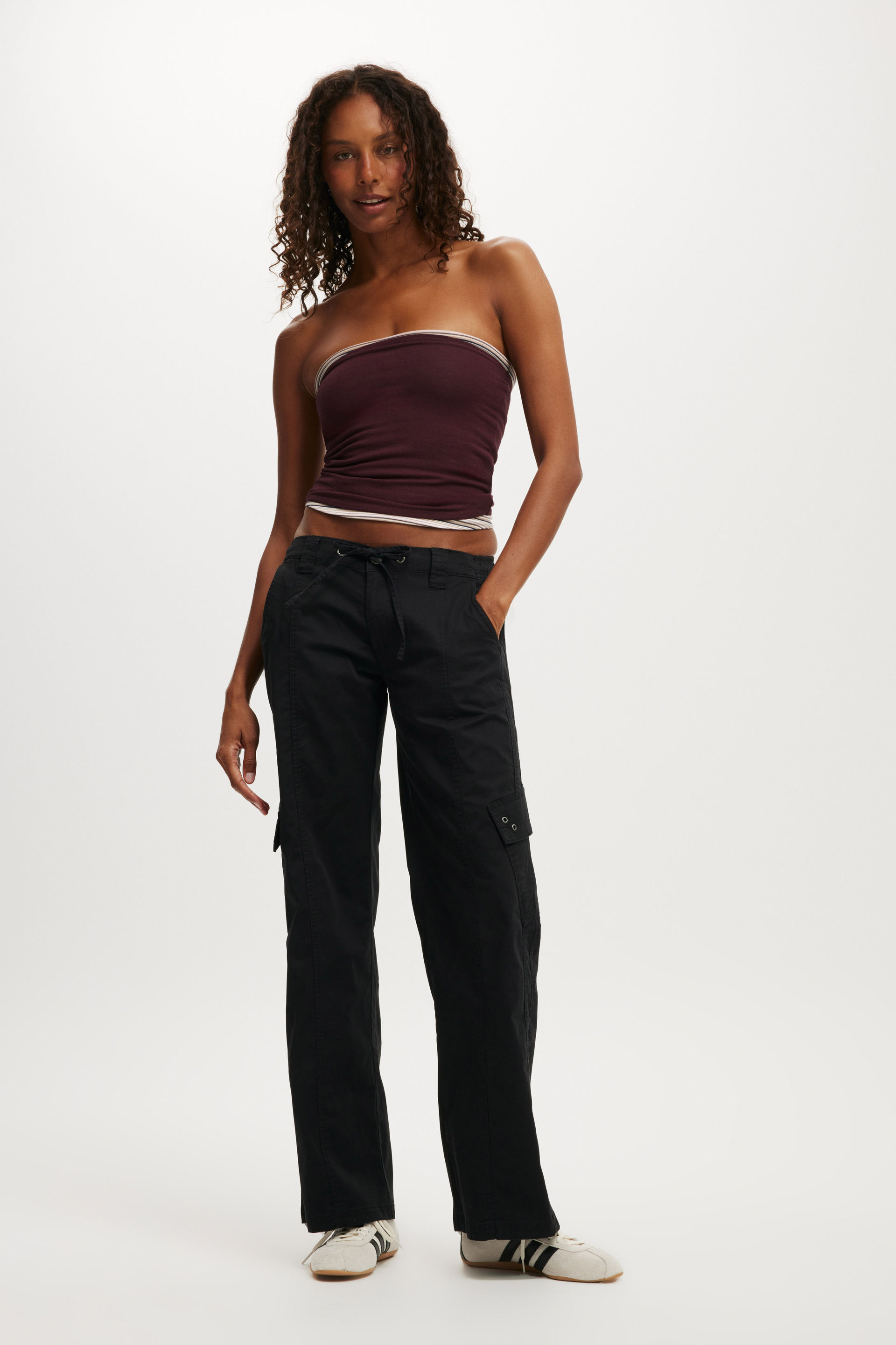 3653-low-rise-cargo-pant-black-1.jpg