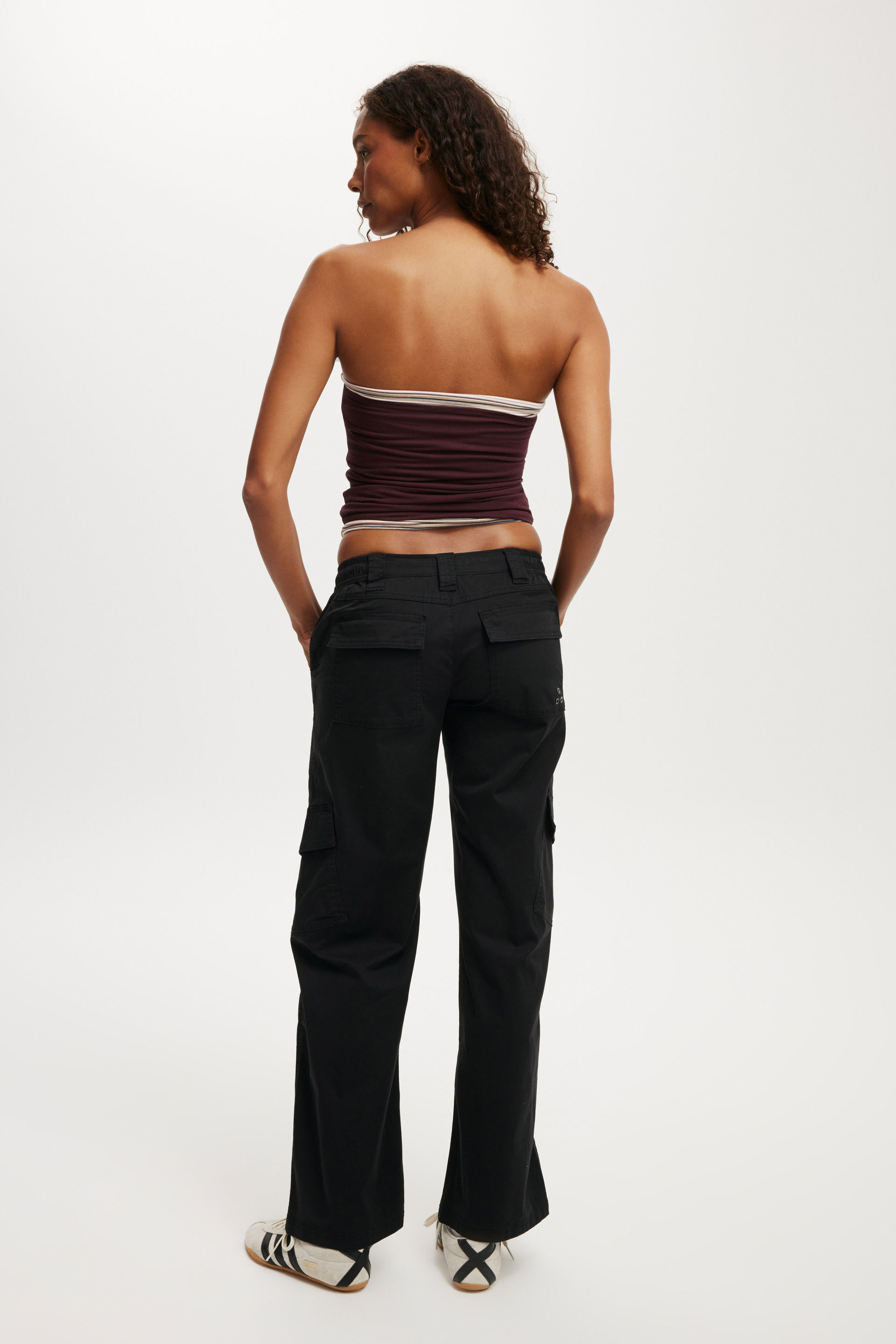 3653-low-rise-cargo-pant-black-1.jpg