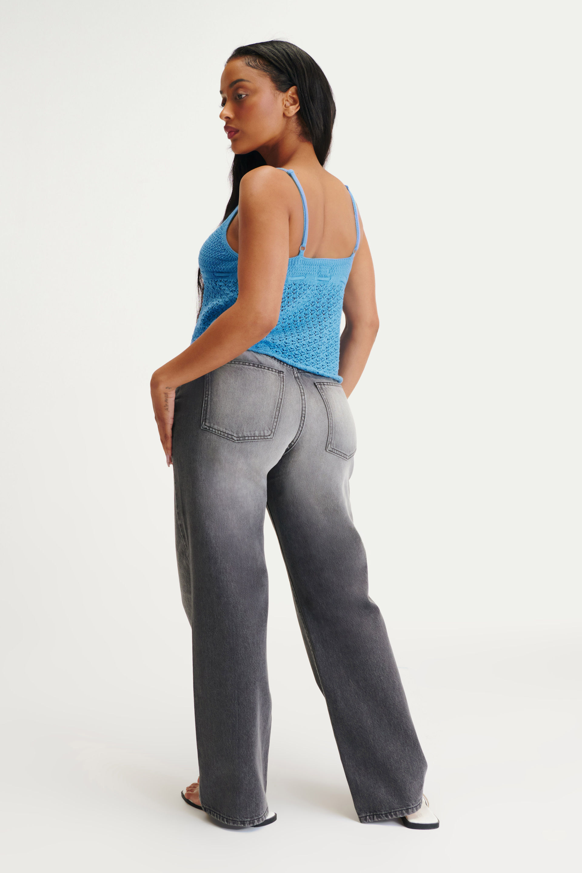 4025-curvy-91-straight-jean-echo-grey-1.jpg