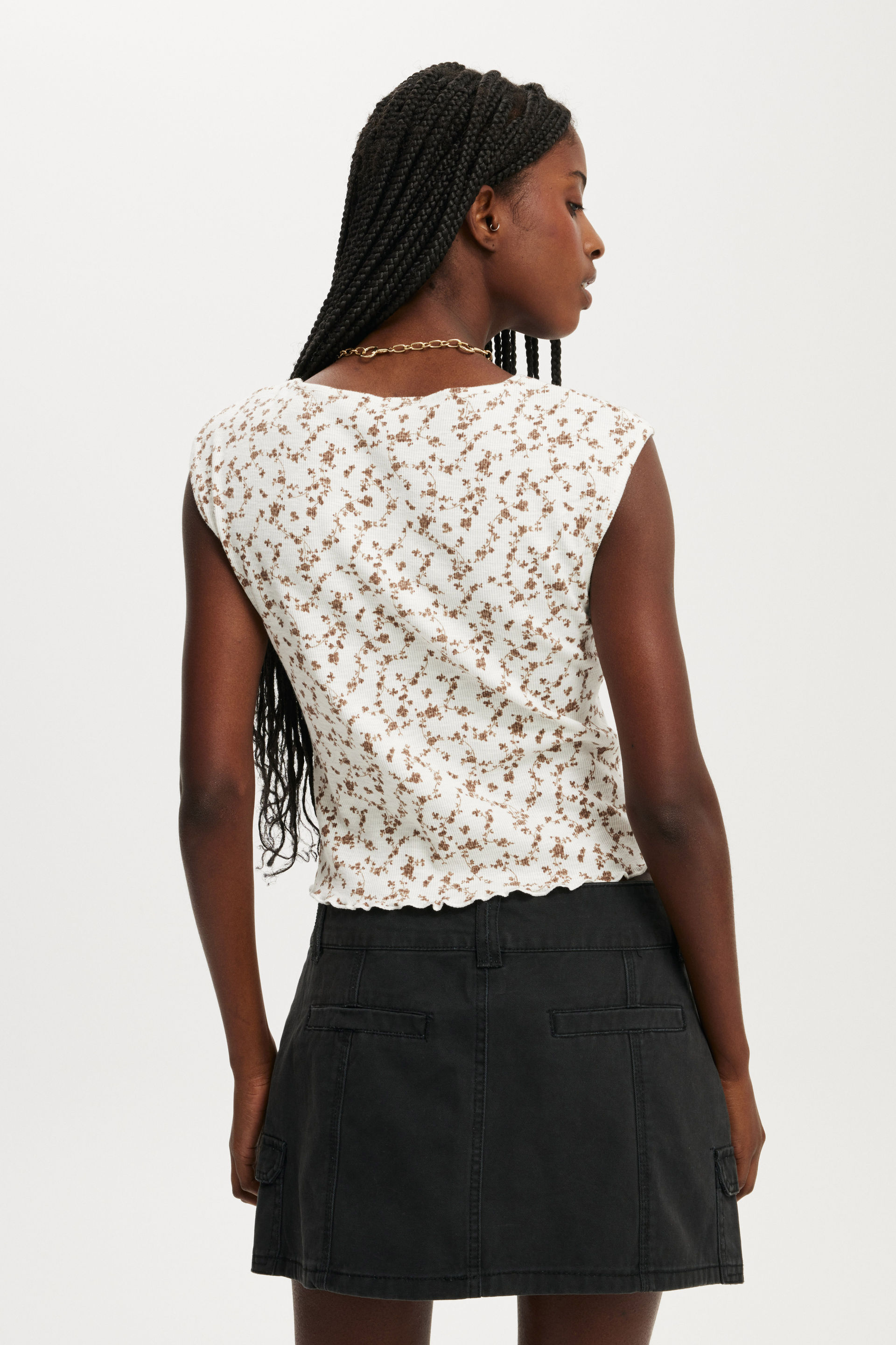 4049-chelsea-open-front-top-portia-ditsy-texas-brown-1.jpg