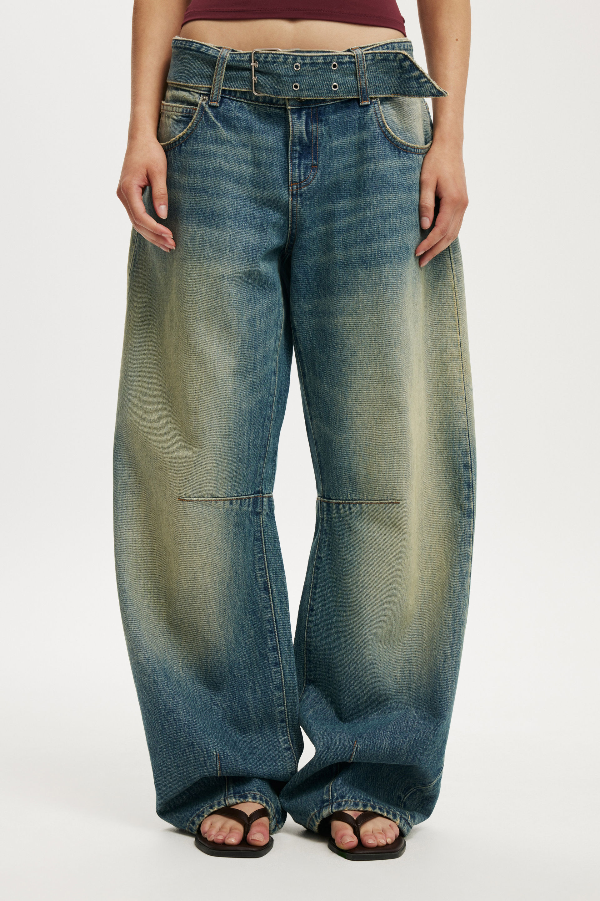 4052-low-barrel-jean-vertigo-blue-1.jpg