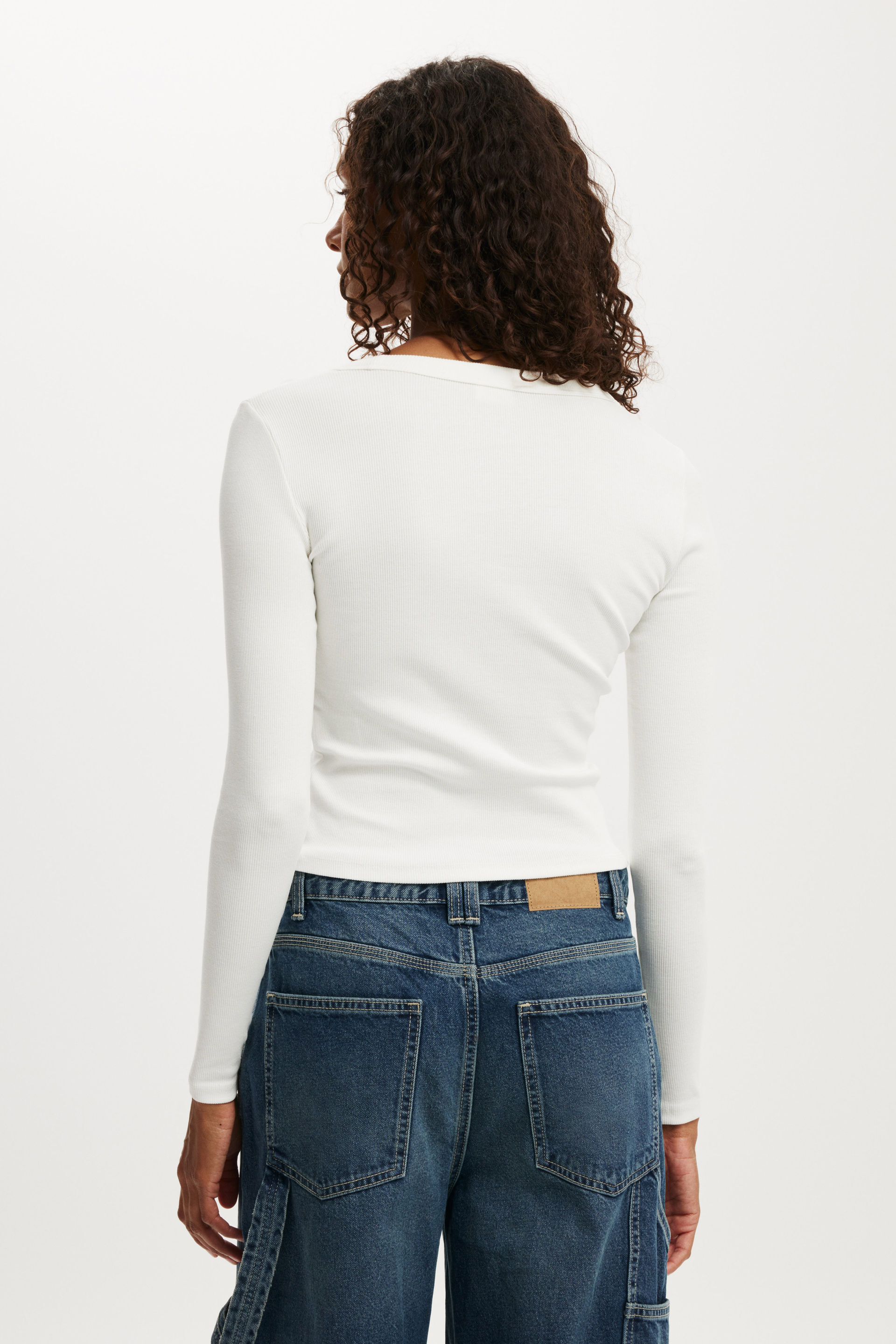 4204-goldie-rib-v-neck-long-sleeve-vintage-white-1.jpg