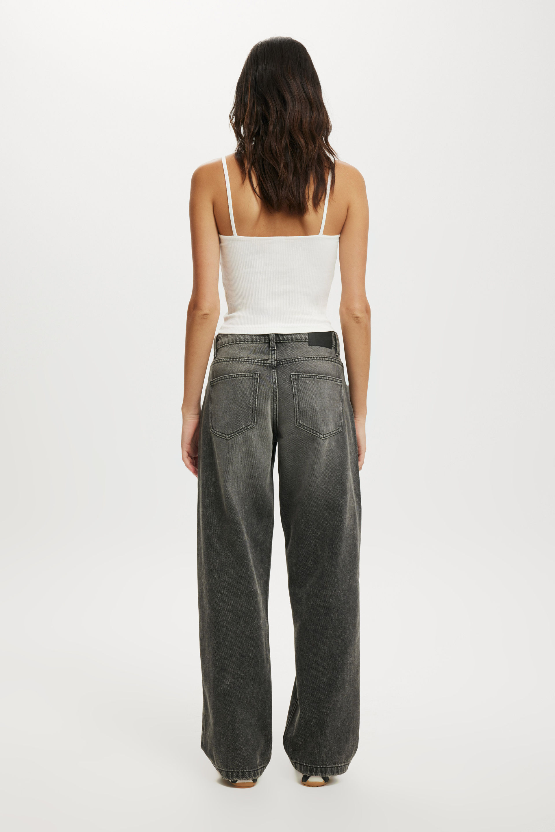 447-low-rise-straight-jean-domino-black-1.jpg