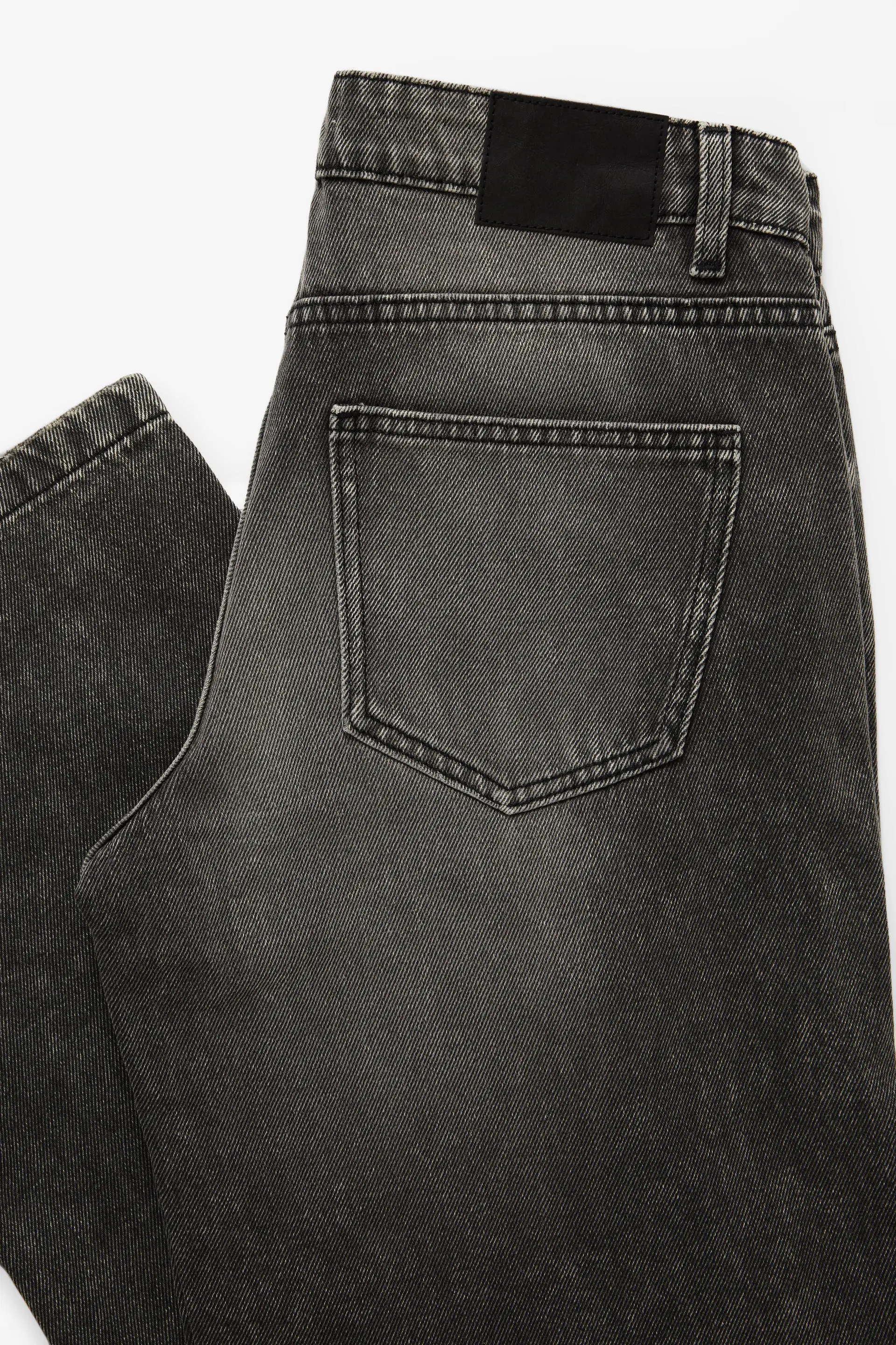 447-low-rise-straight-jean-domino-black-1.jpg