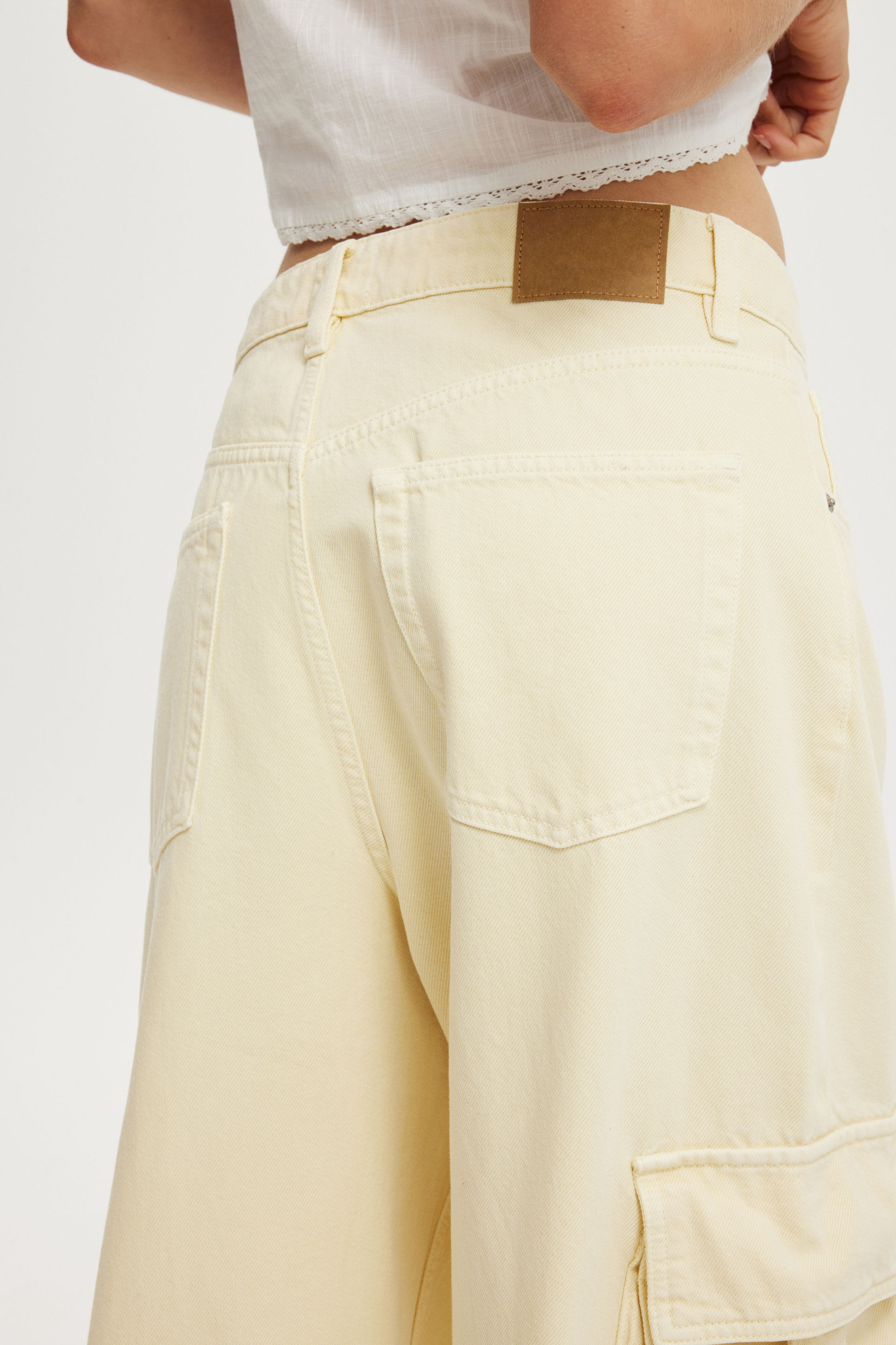 4656-boyfriend-super-baggy-jean-cargo-butter-yellow-1.jpg