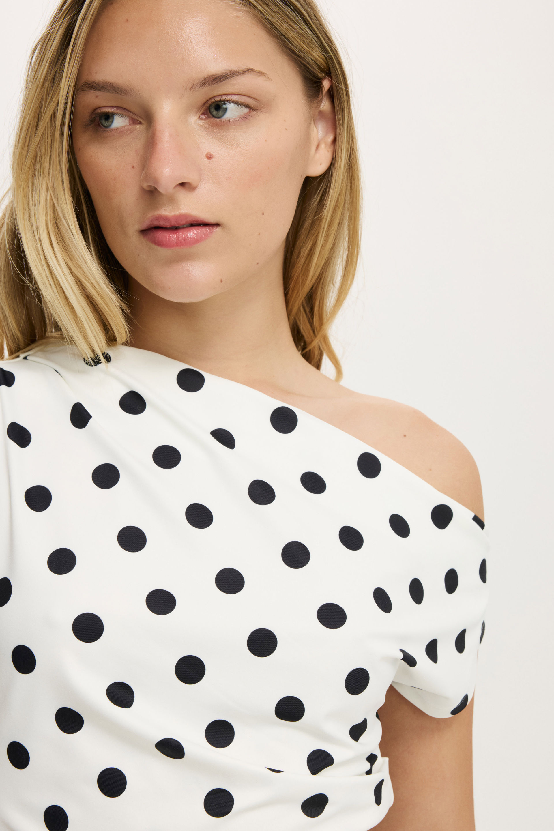 4781-georgie-off-shoulder-short-sleeve-polka-dot-1.jpg