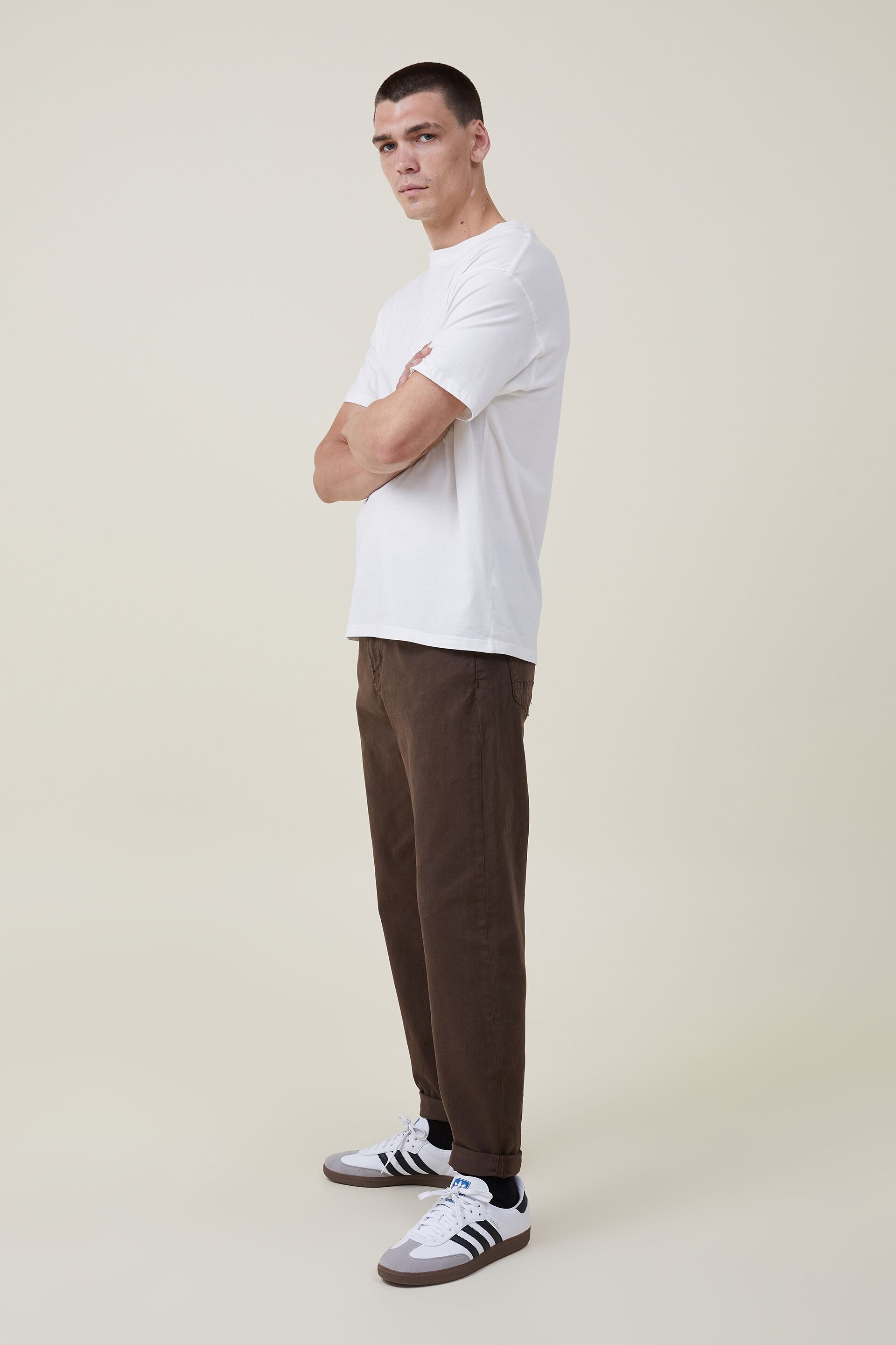 Relaxed Tapered Jean chocolate addict