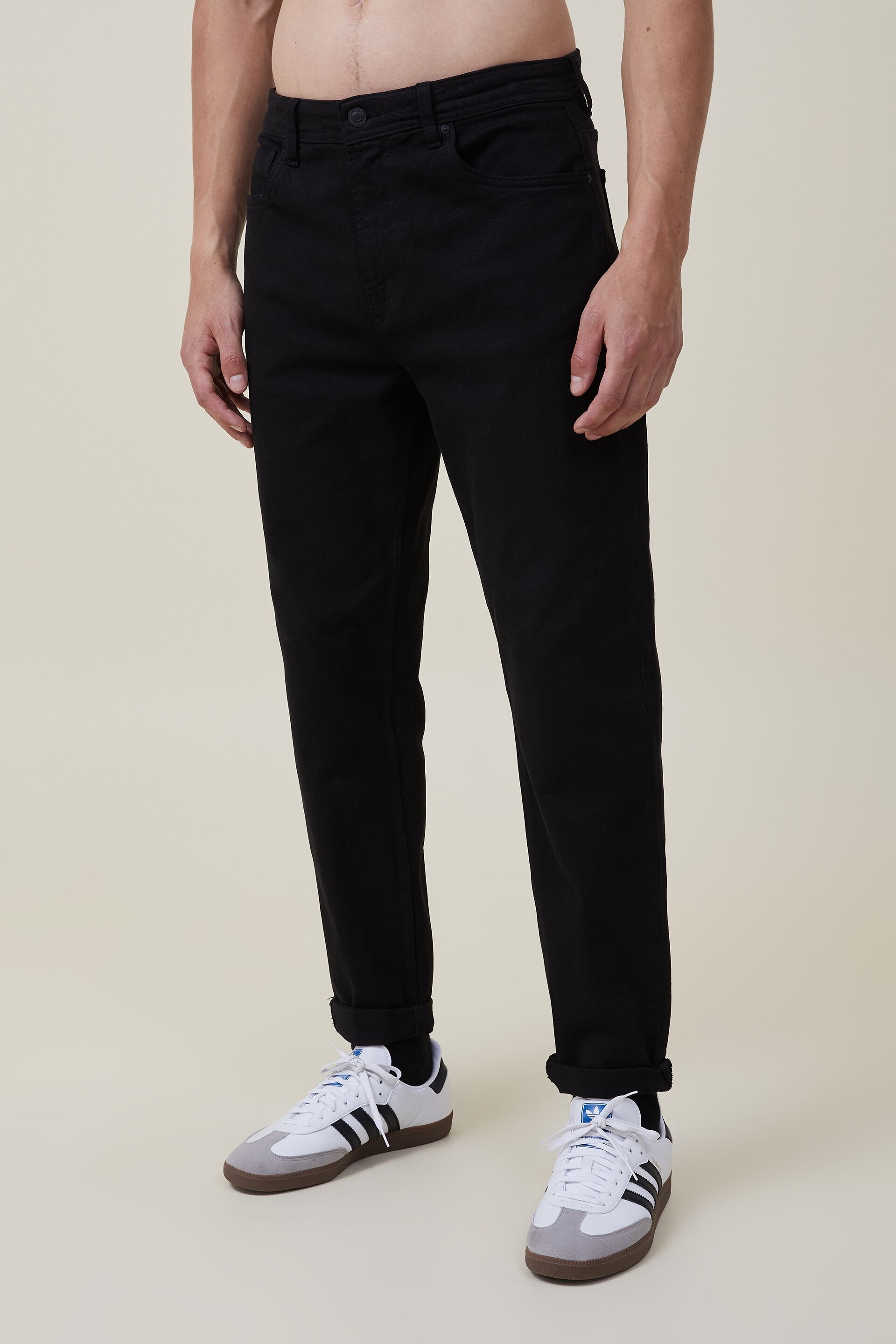 Relaxed Tapered Jean new black