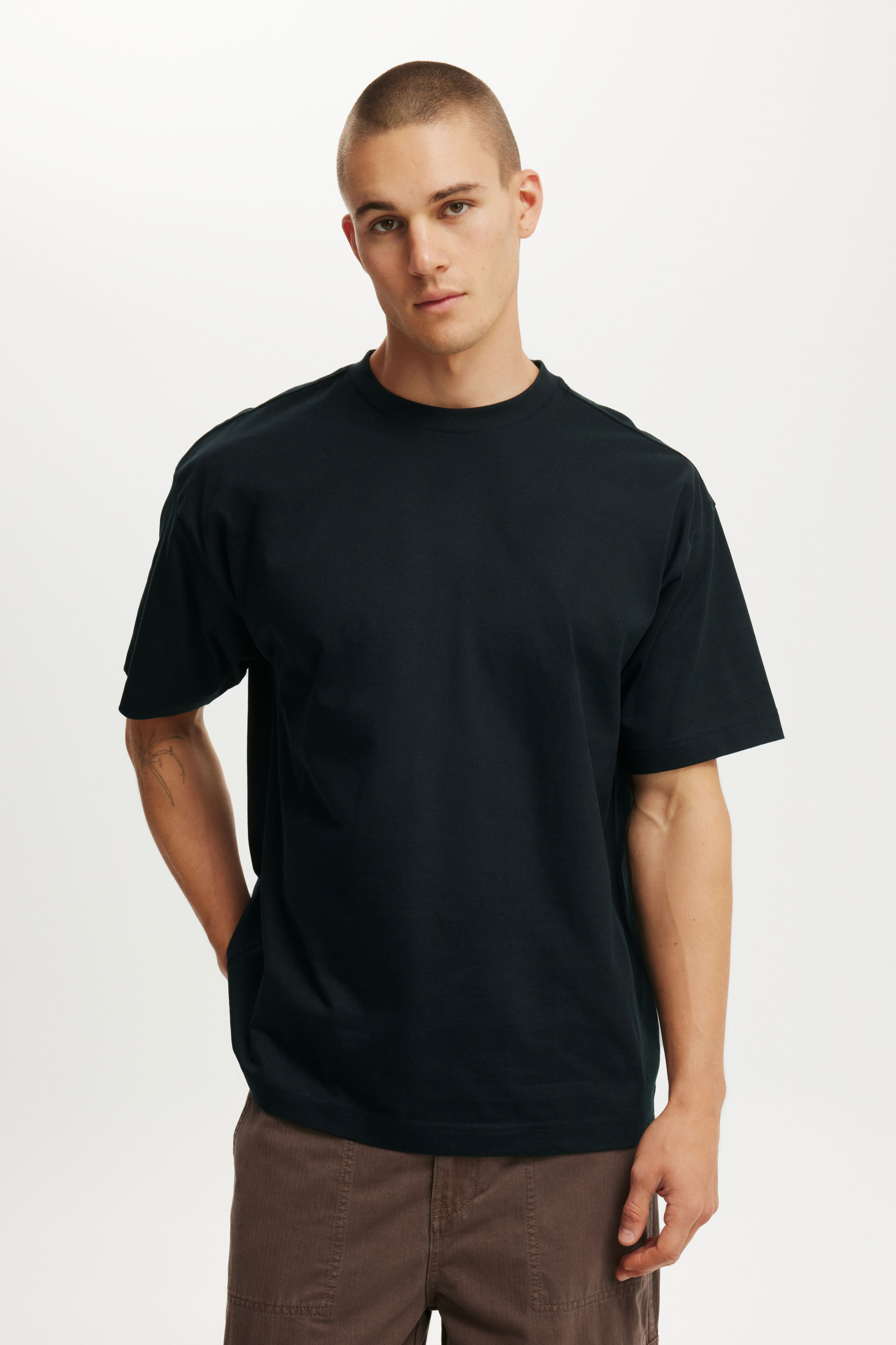 Box Fit T-Shirt black