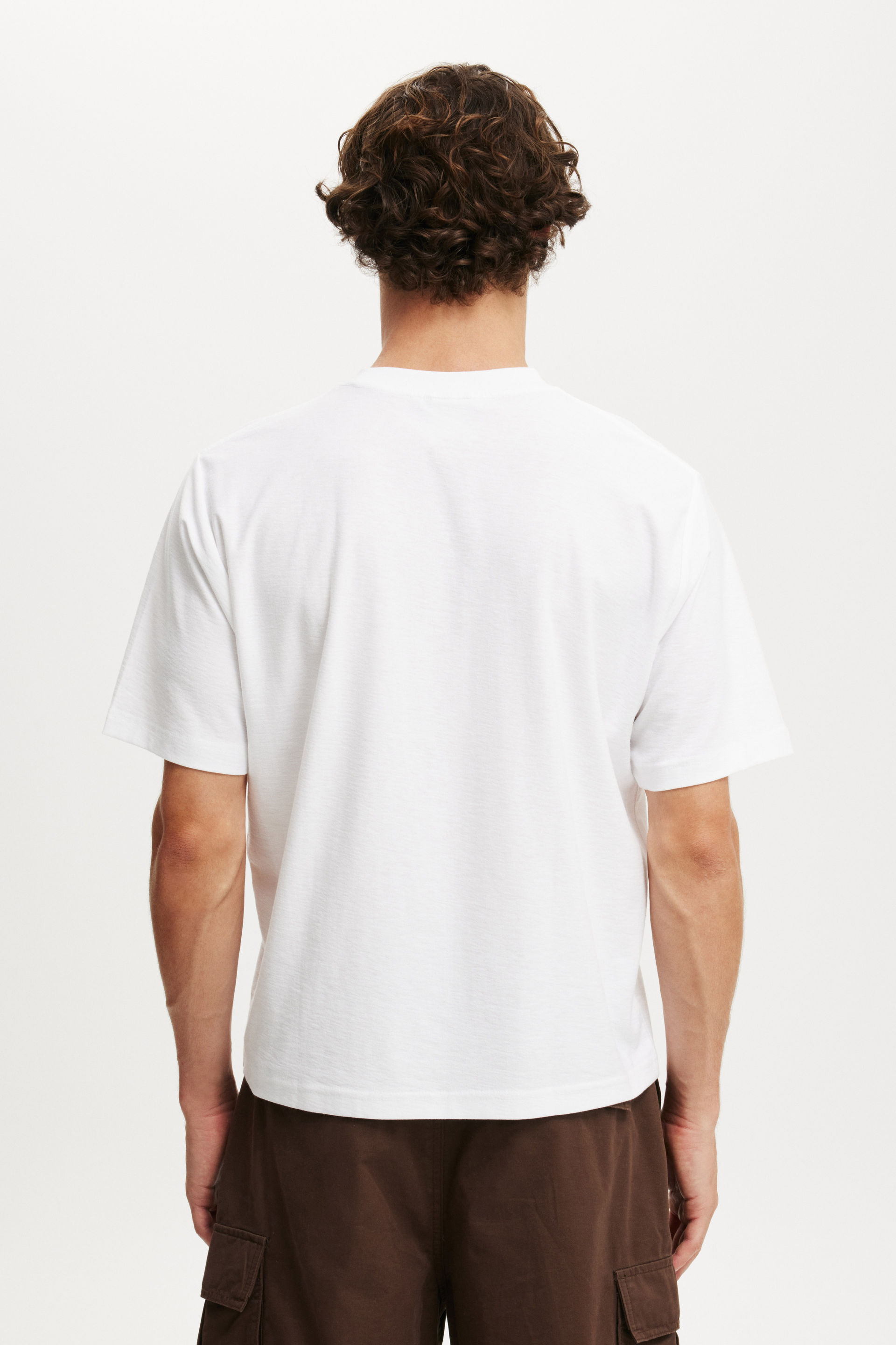 5512-cropped-fit-graphic-t-shirt-white-grand-domaine-1.jpg