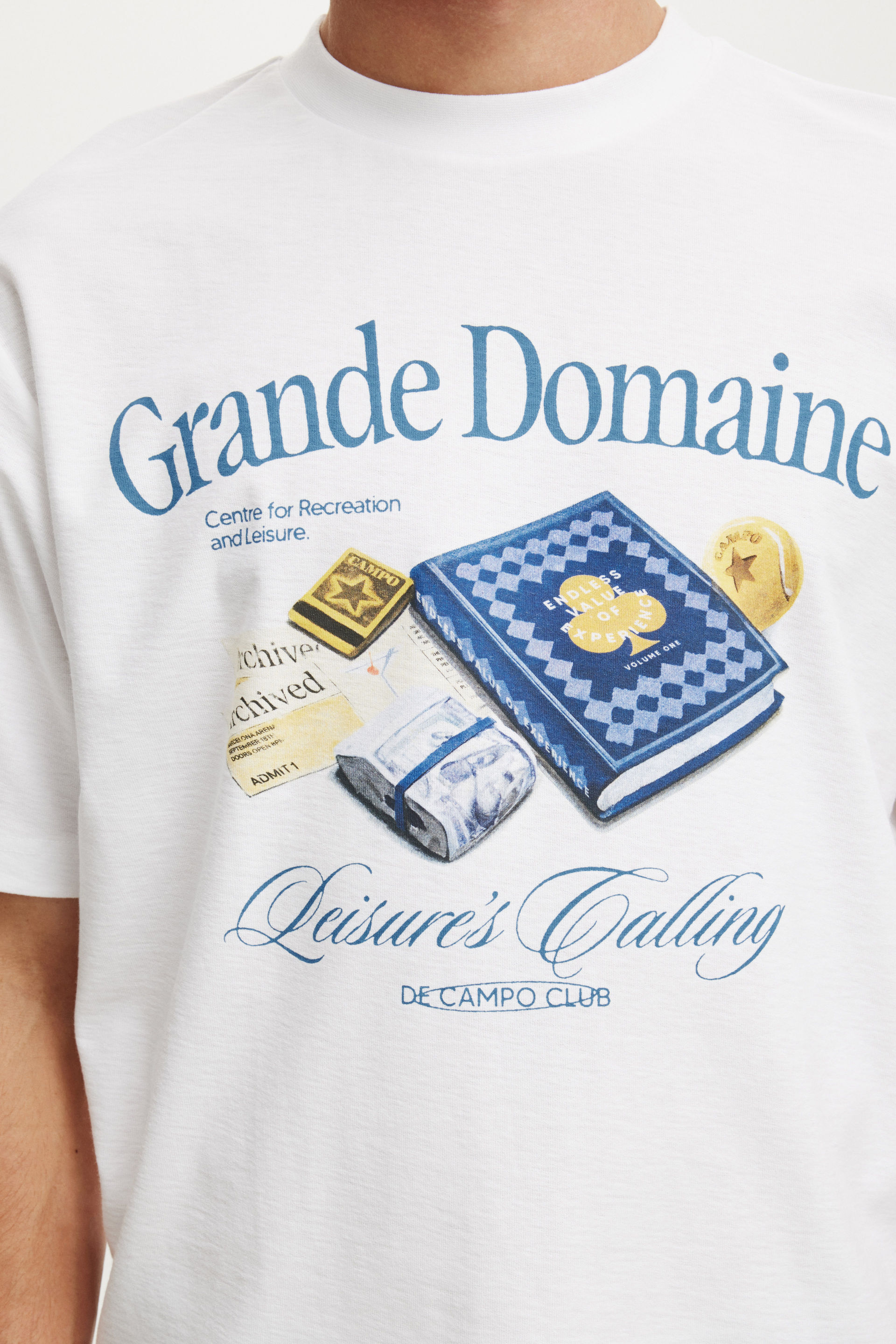 5512-cropped-fit-graphic-t-shirt-white-grand-domaine-1.jpg