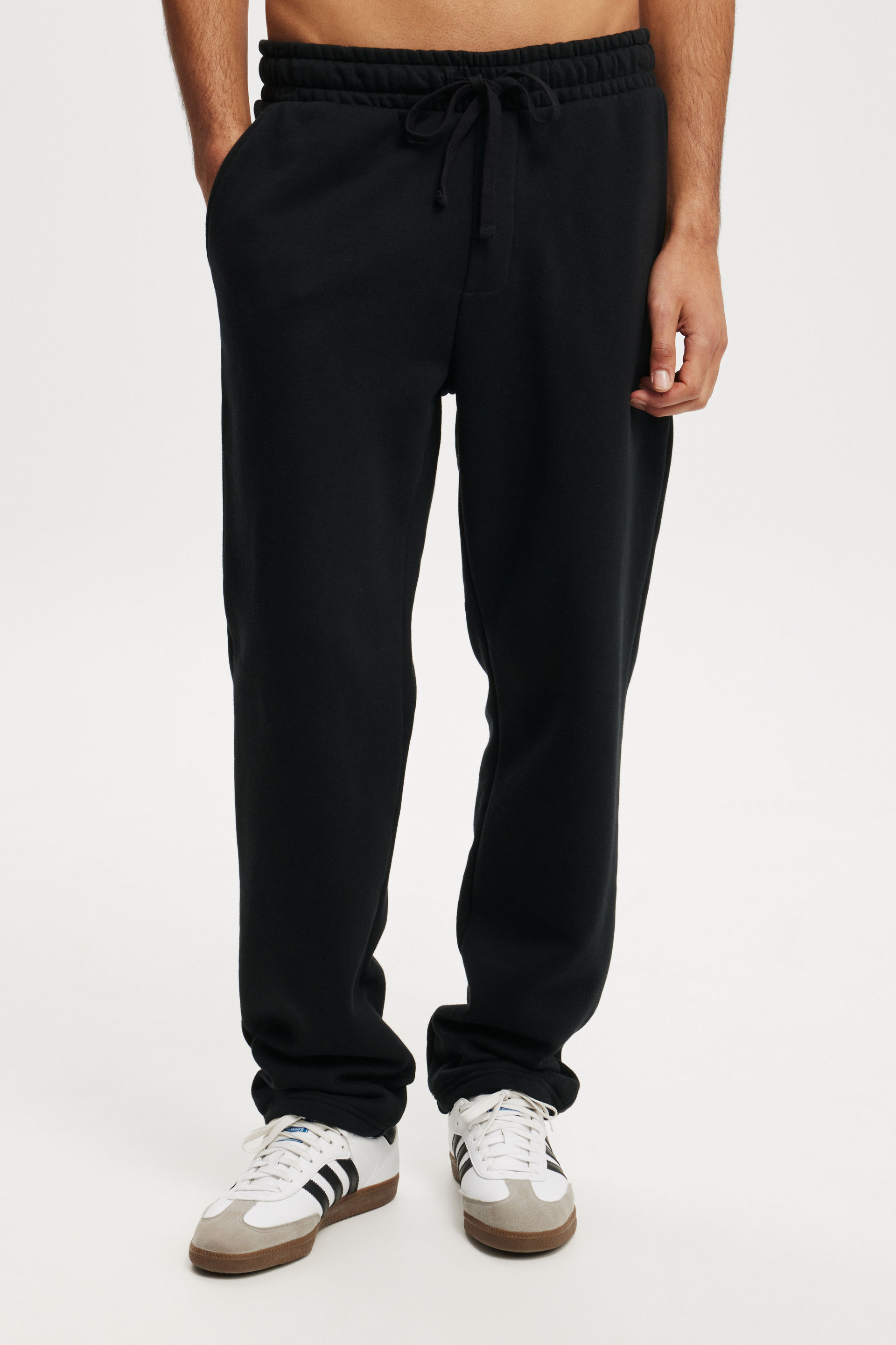 5698-relaxed-sweatpant-black-1.jpg