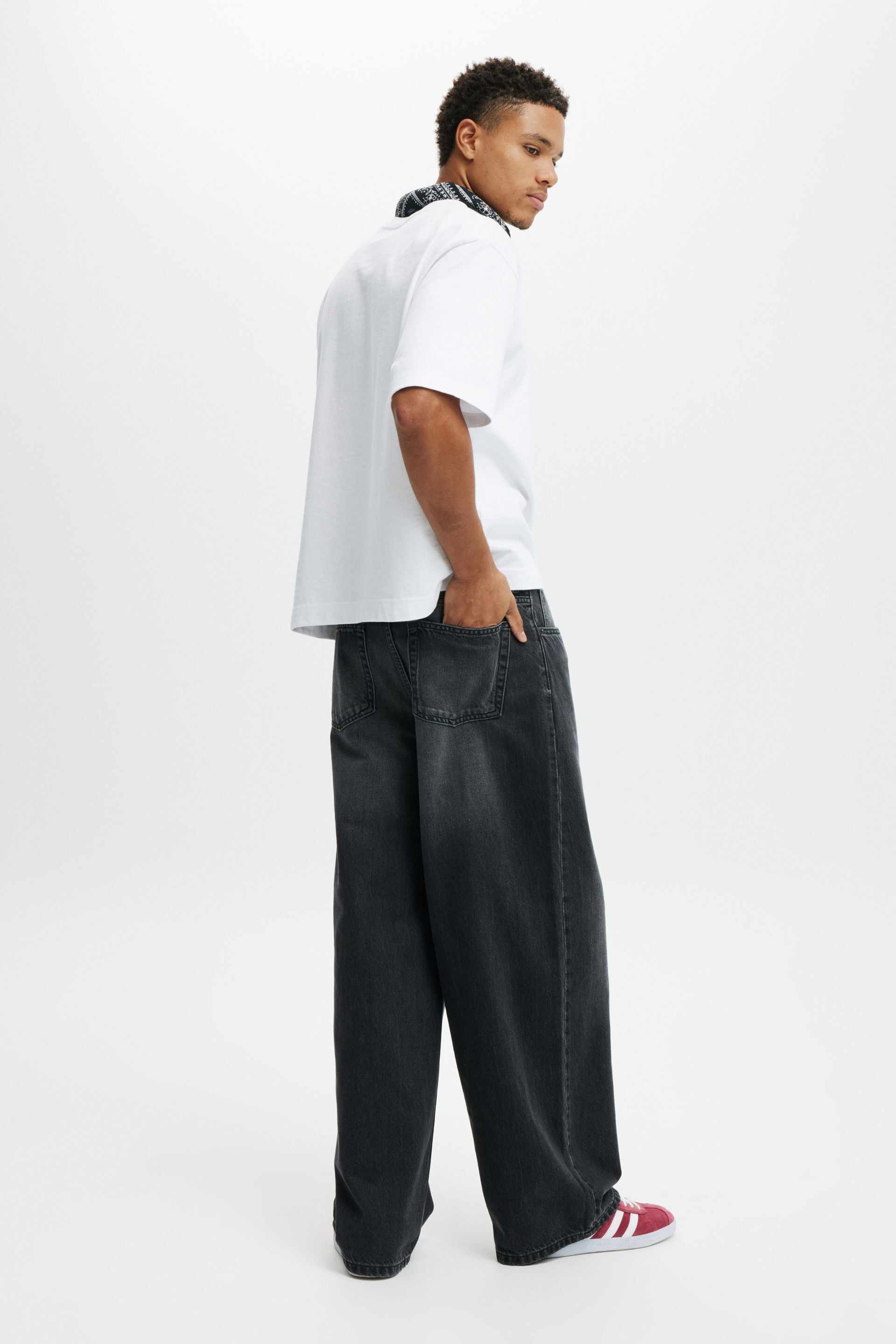 5714-super-baggy-jean-y2k-washed-black-1.jpg