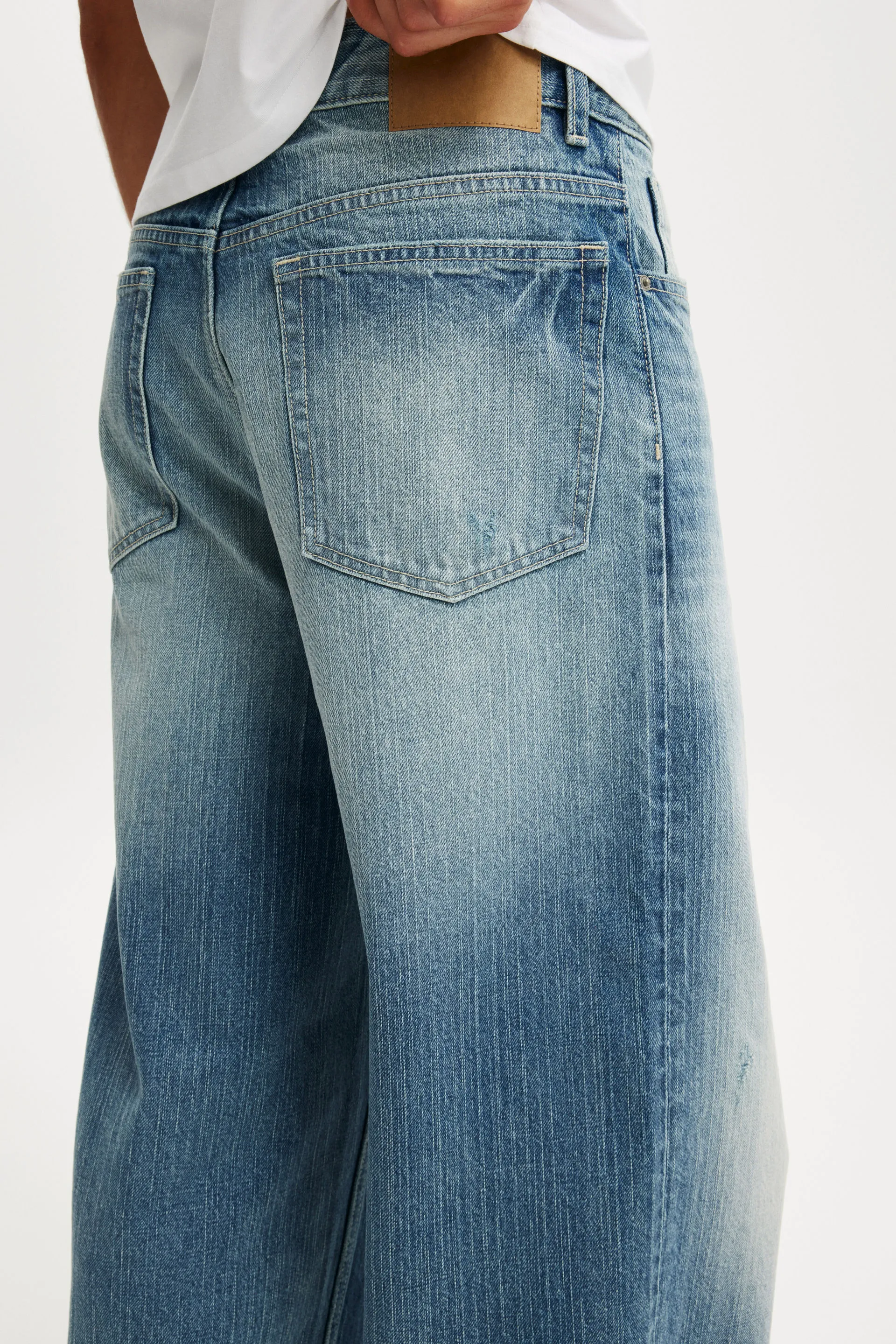 5952-super-baggy-jean-movin-blue-1.jpg