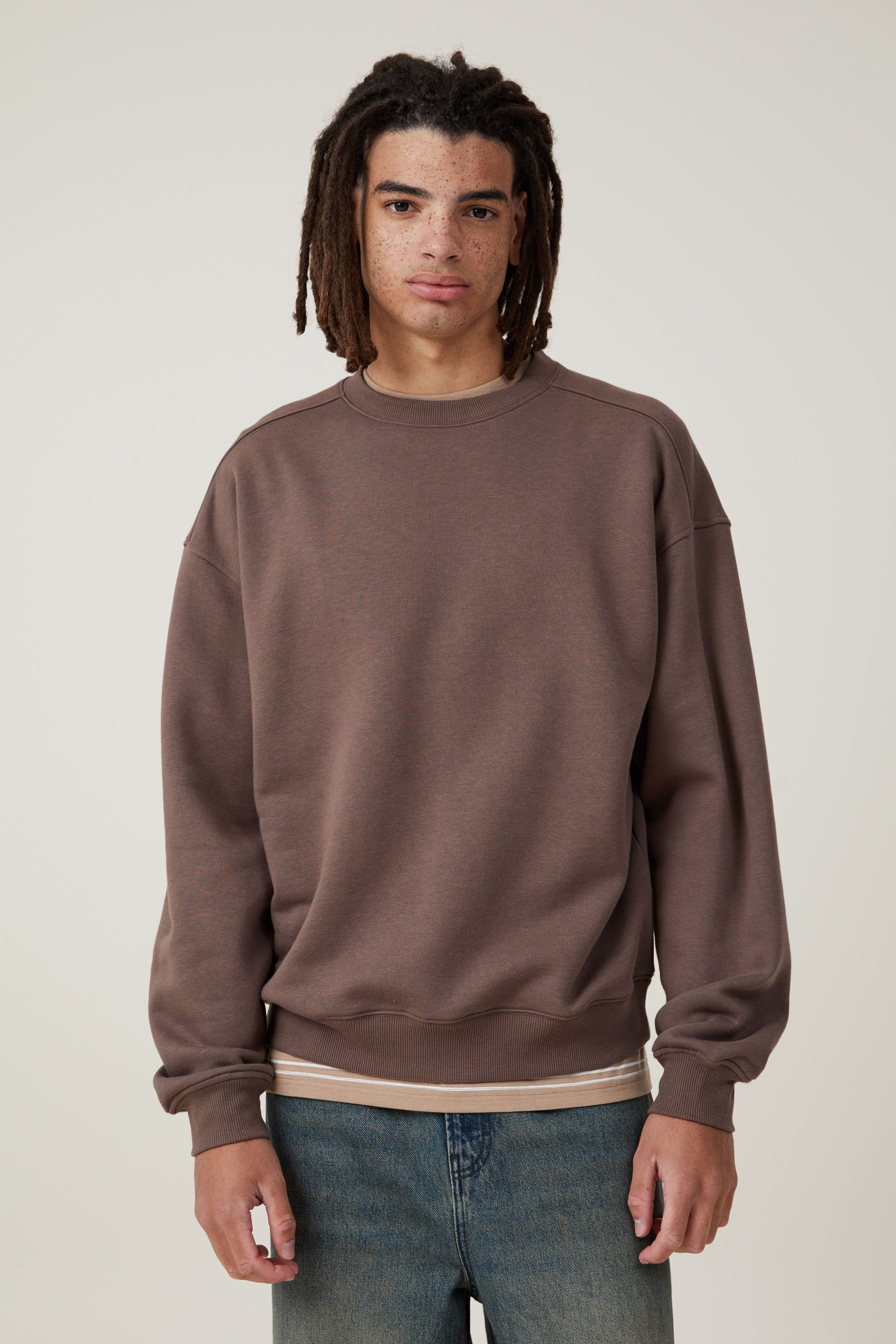 6015-box-fit-crew-sweater-washed-chocolate-1.jpg