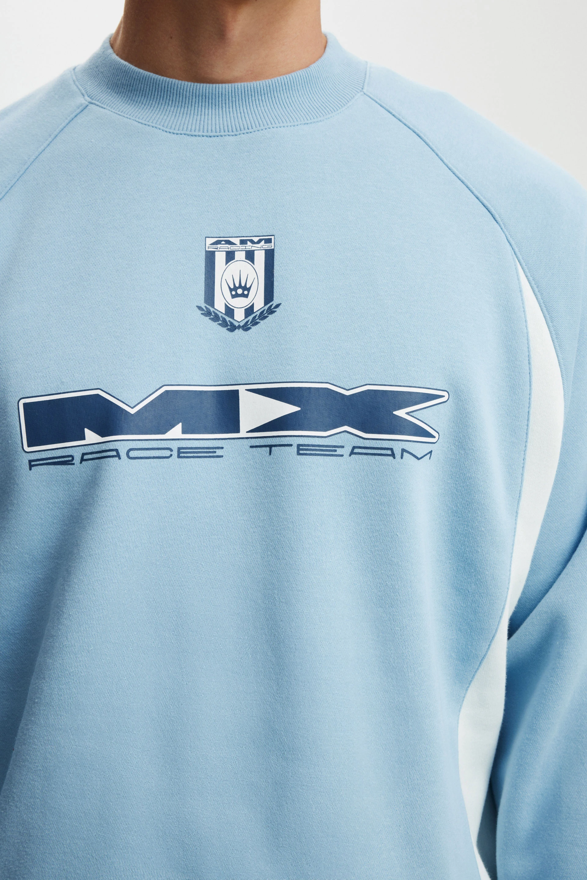 6021-box-fit-graphic-crew-sweater-pearl-blue-ice-melt-49crc-1.jpg