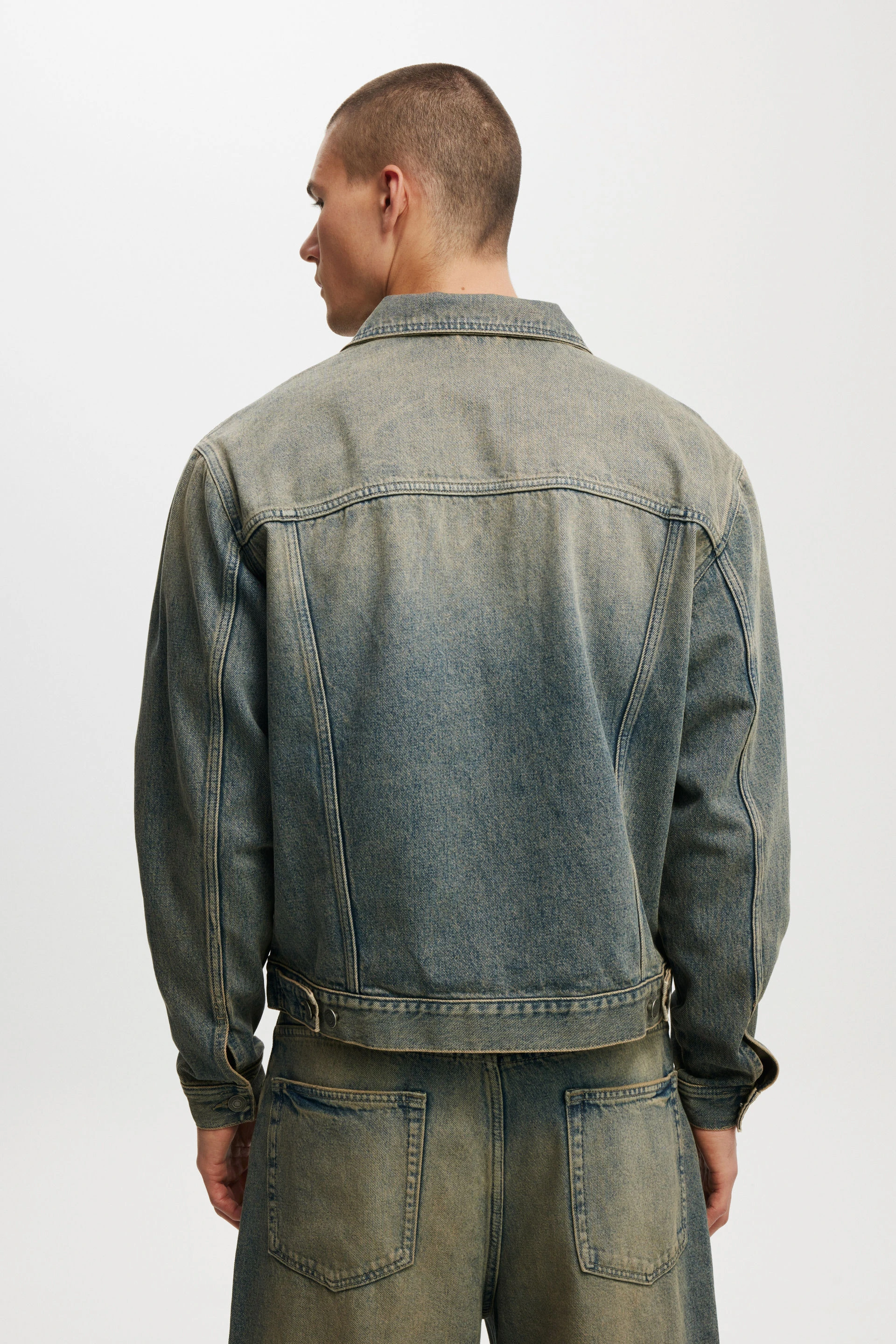 6300-oversized-trucker-jacket-sandstorm-blue-1.webp