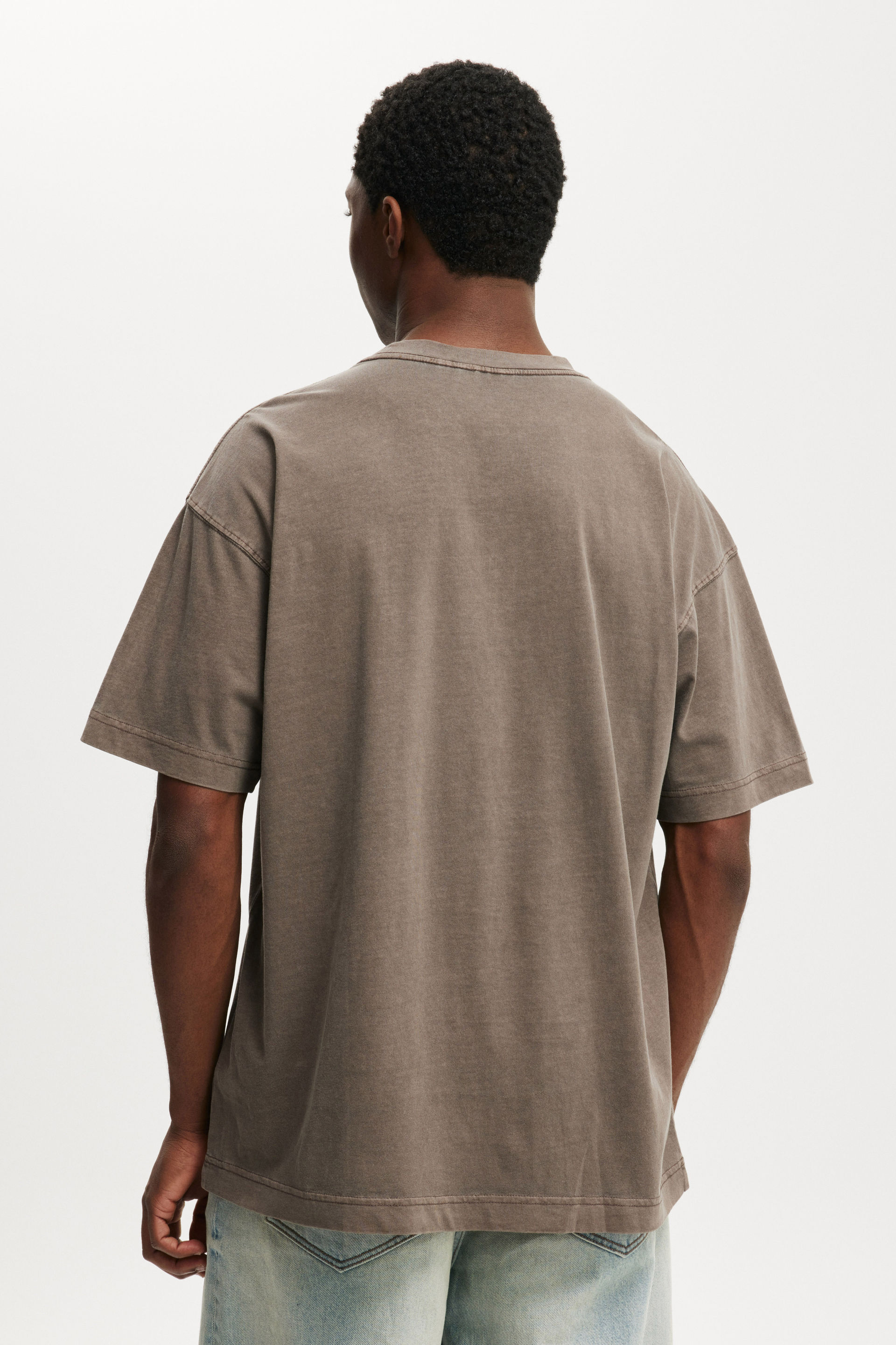 6357-biggie-box-fit-t-shirt-lcn-mt-washed-chocolate-biggie-smalls-bro-1.jpg