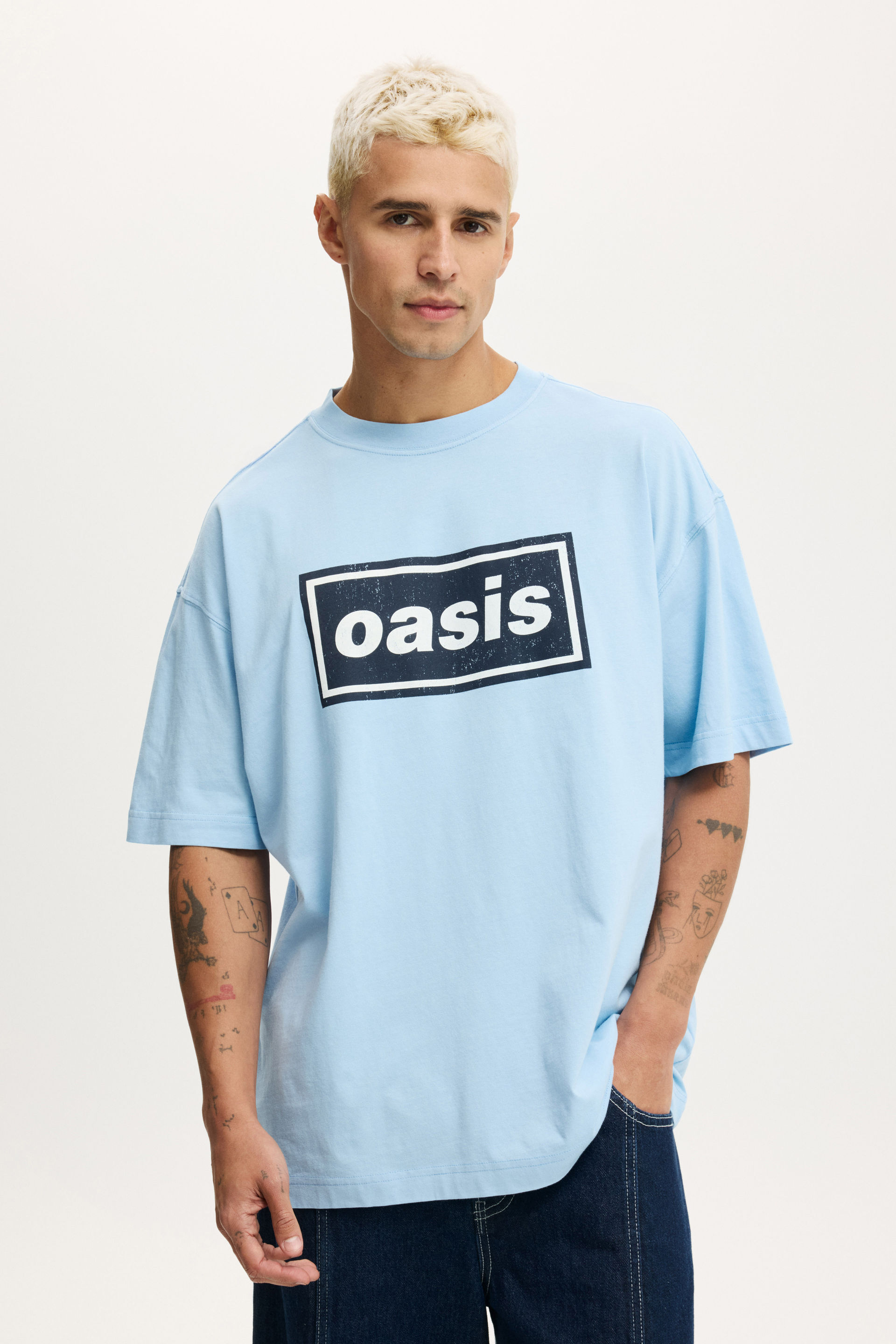6390-premium-box-music-t-shirt-lcn-oas-pearl-blue-oasis-logo-1.jpg