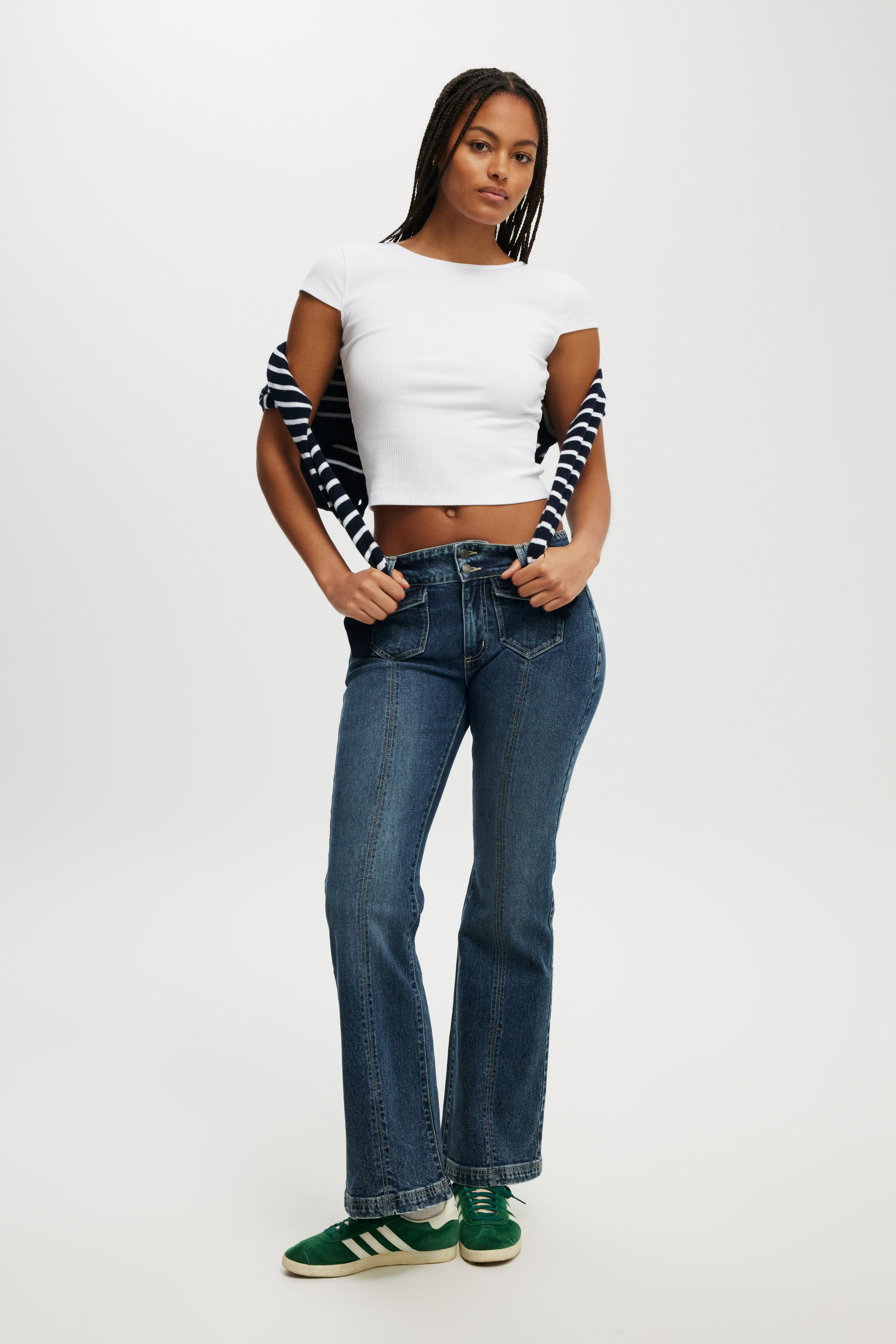 665-stretch-bootcut-flare-jean-deepwater-blue-pockets-1.jpg