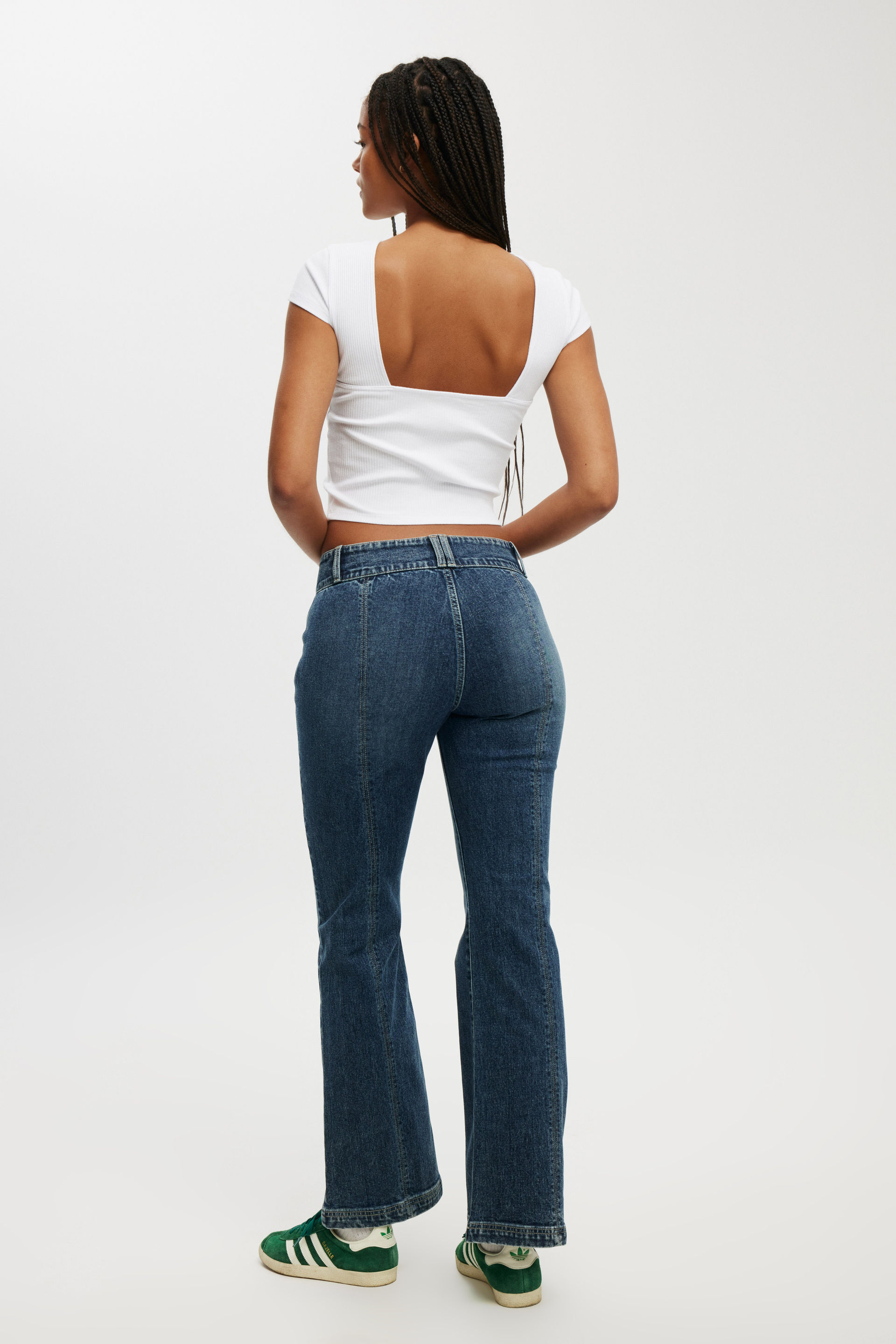 665-stretch-bootcut-flare-jean-deepwater-blue-pockets-1.jpg