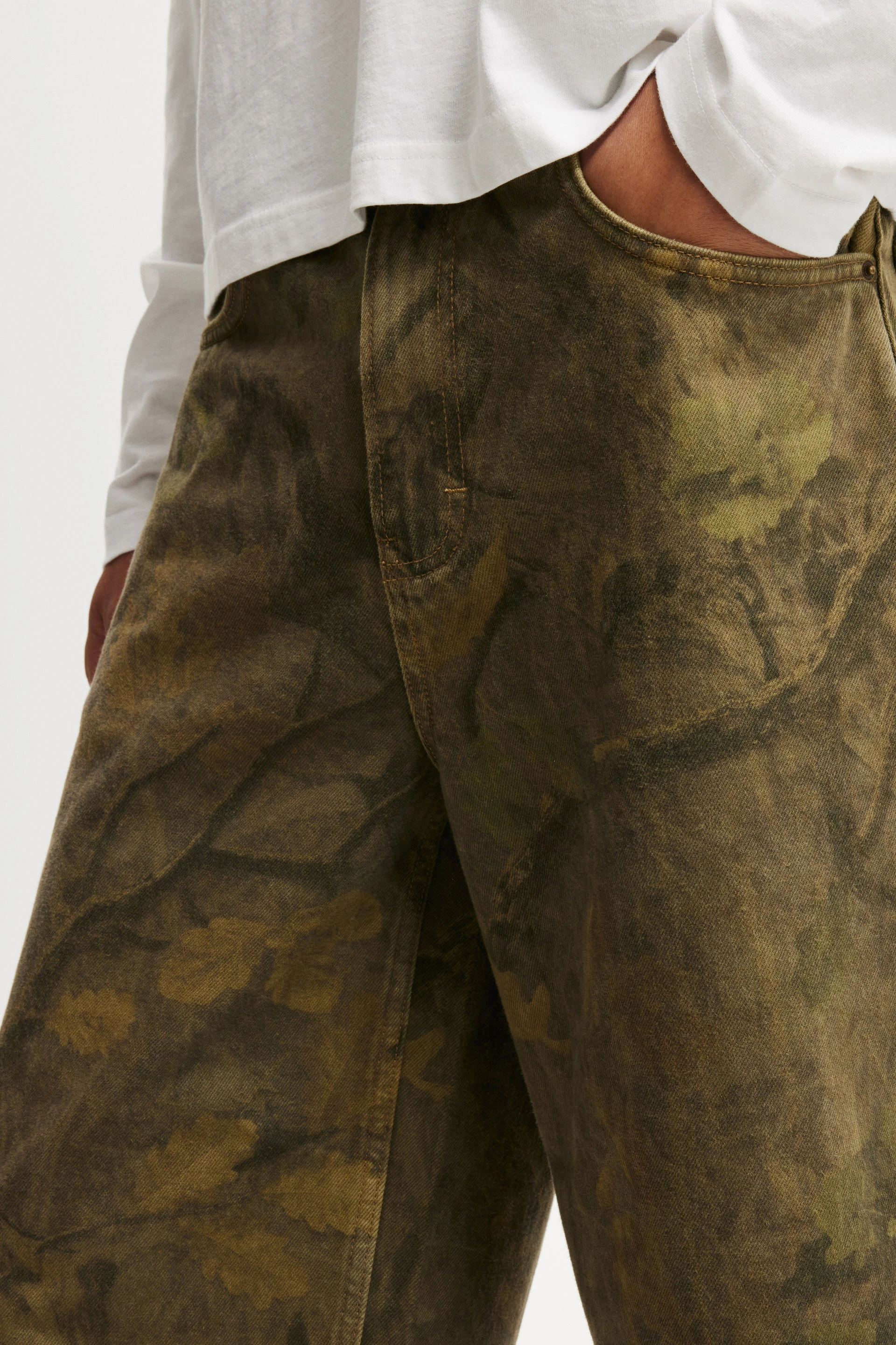 6679-super-baggy-jort-tree-camo-1.jpg