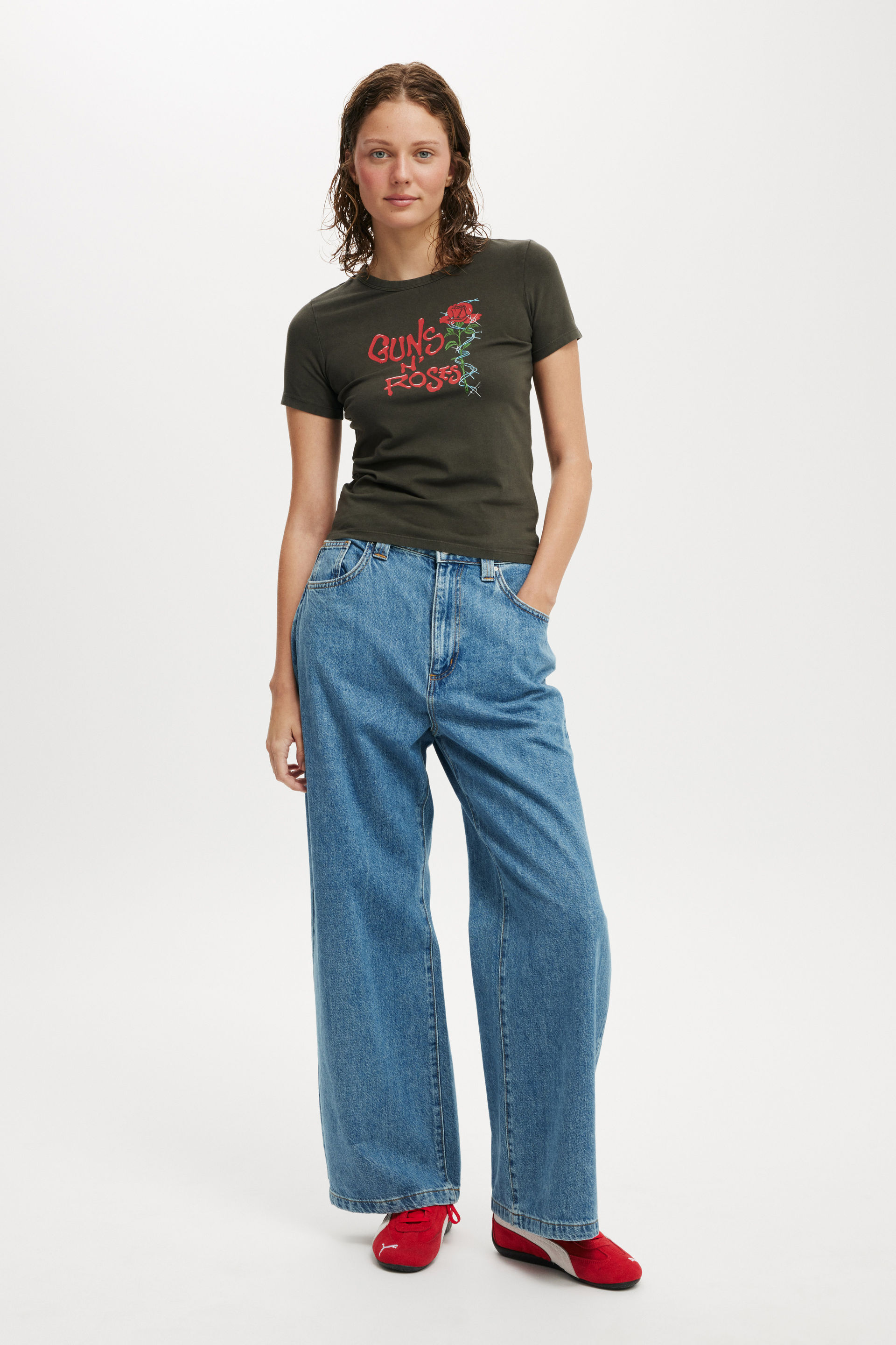 682-guns-n-roses-fitted-longline-tee-lcn-br-guns-n-roses-barbwire-rose-washed-bl-1.jpg