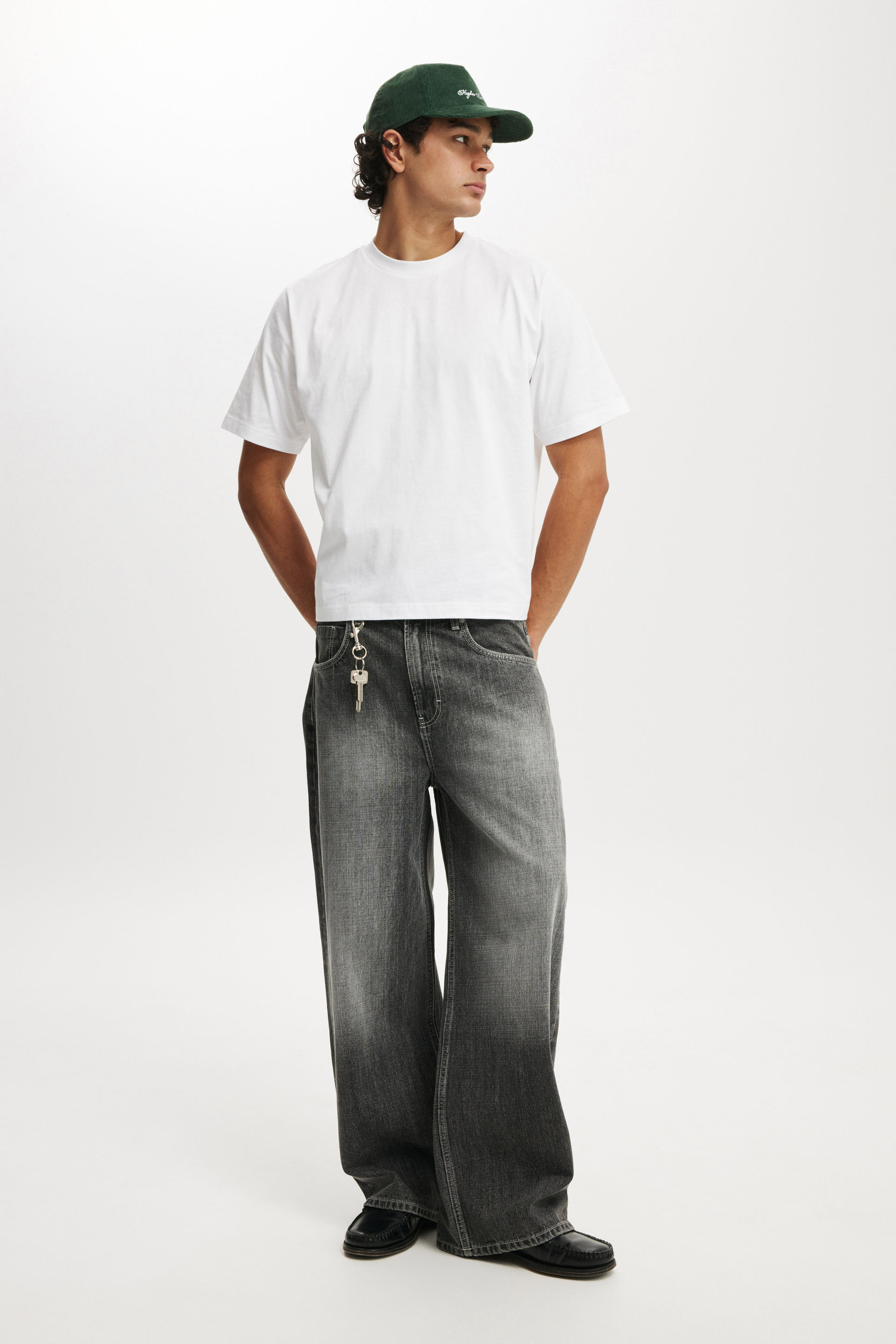 6915-cropped-fit-t-shirt-white-1.jpg