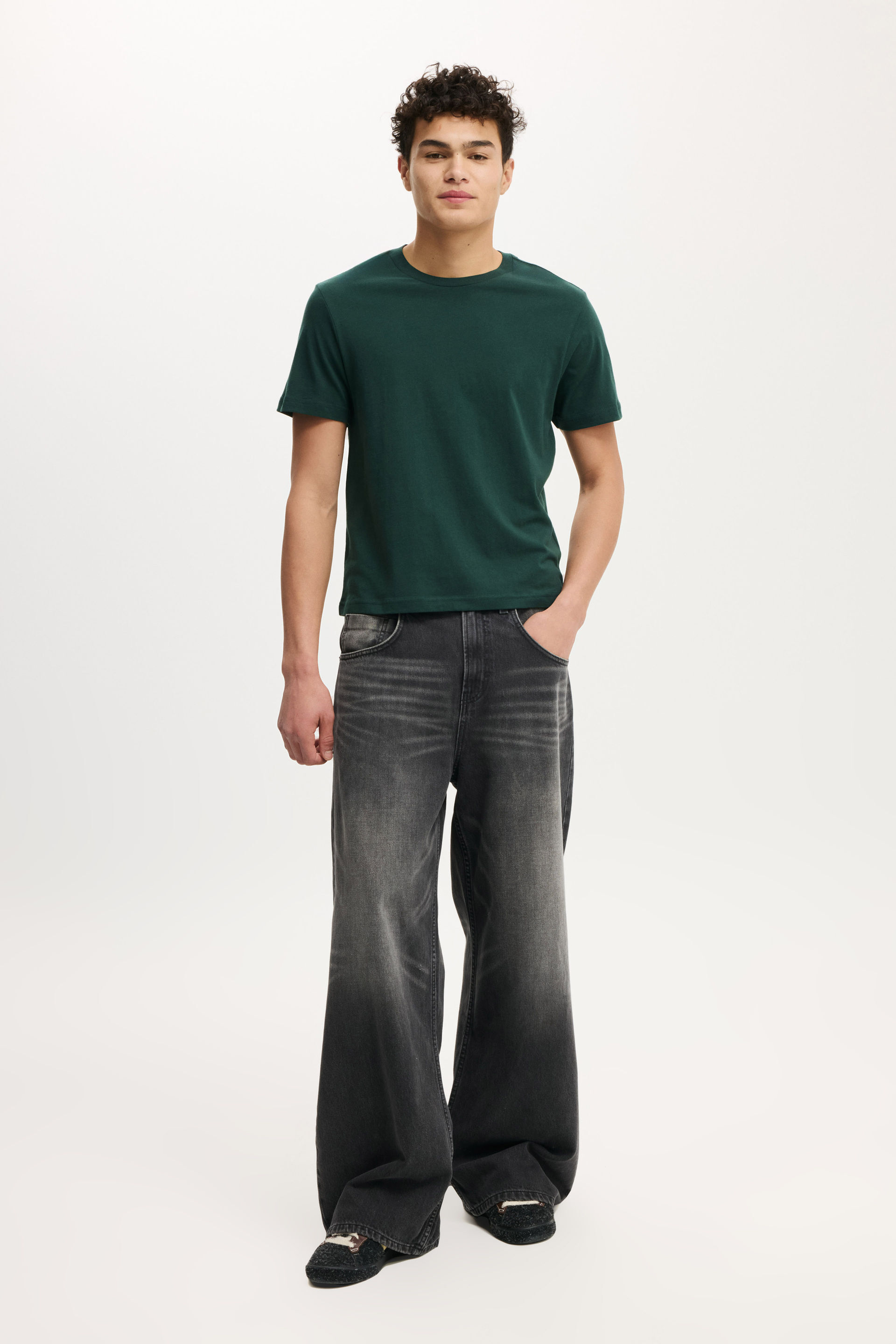 7394-slim-fit-t-shirt-pineneedle-green-1.jpg