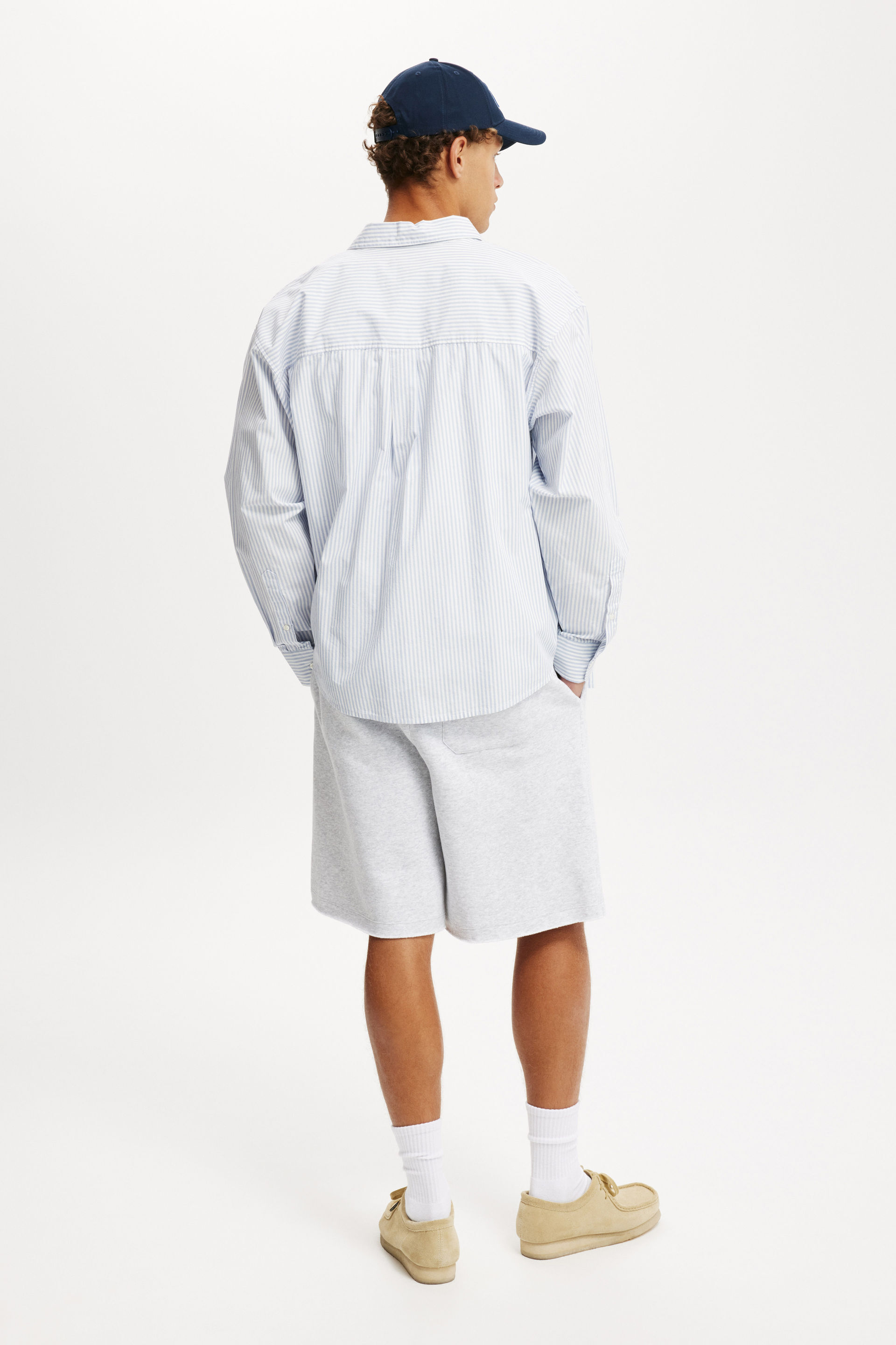 7418-super-baggy-fleece-short-grey-marle-1.jpg