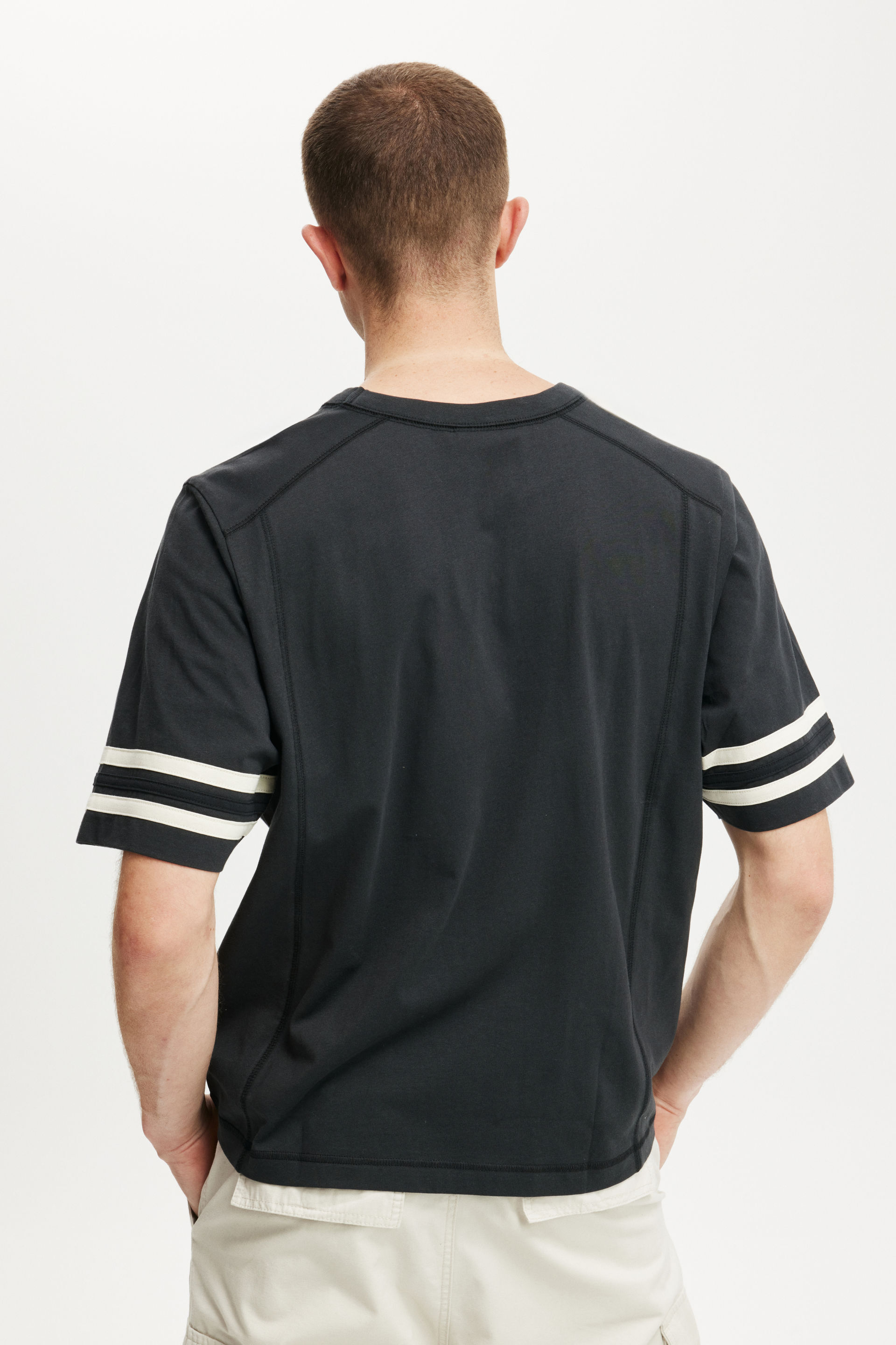 7523-cropped-fit-panel-t-shirt-washed-black-1.jpg