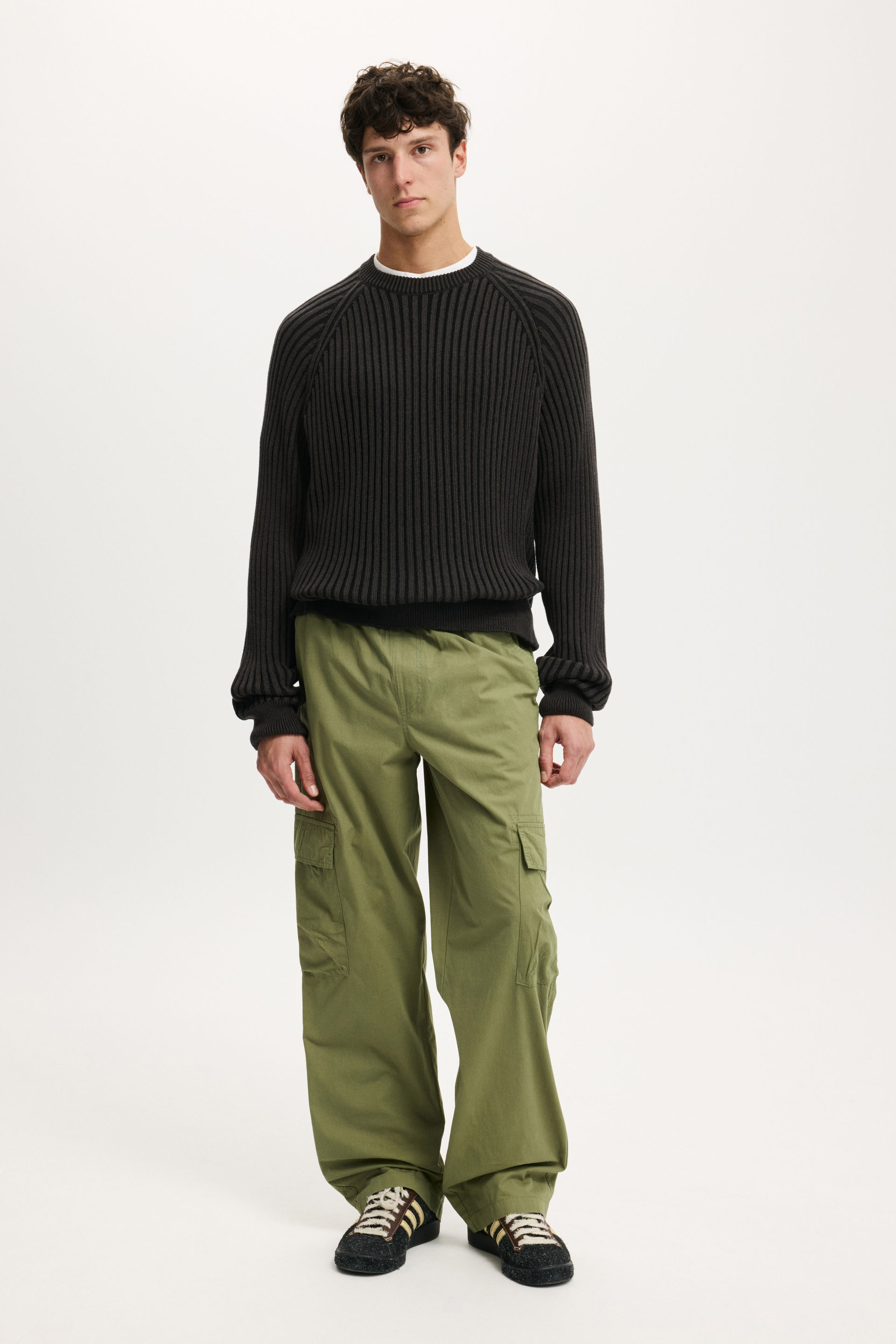 7566-knox-baggy-cargo-pant-forest-1.jpg