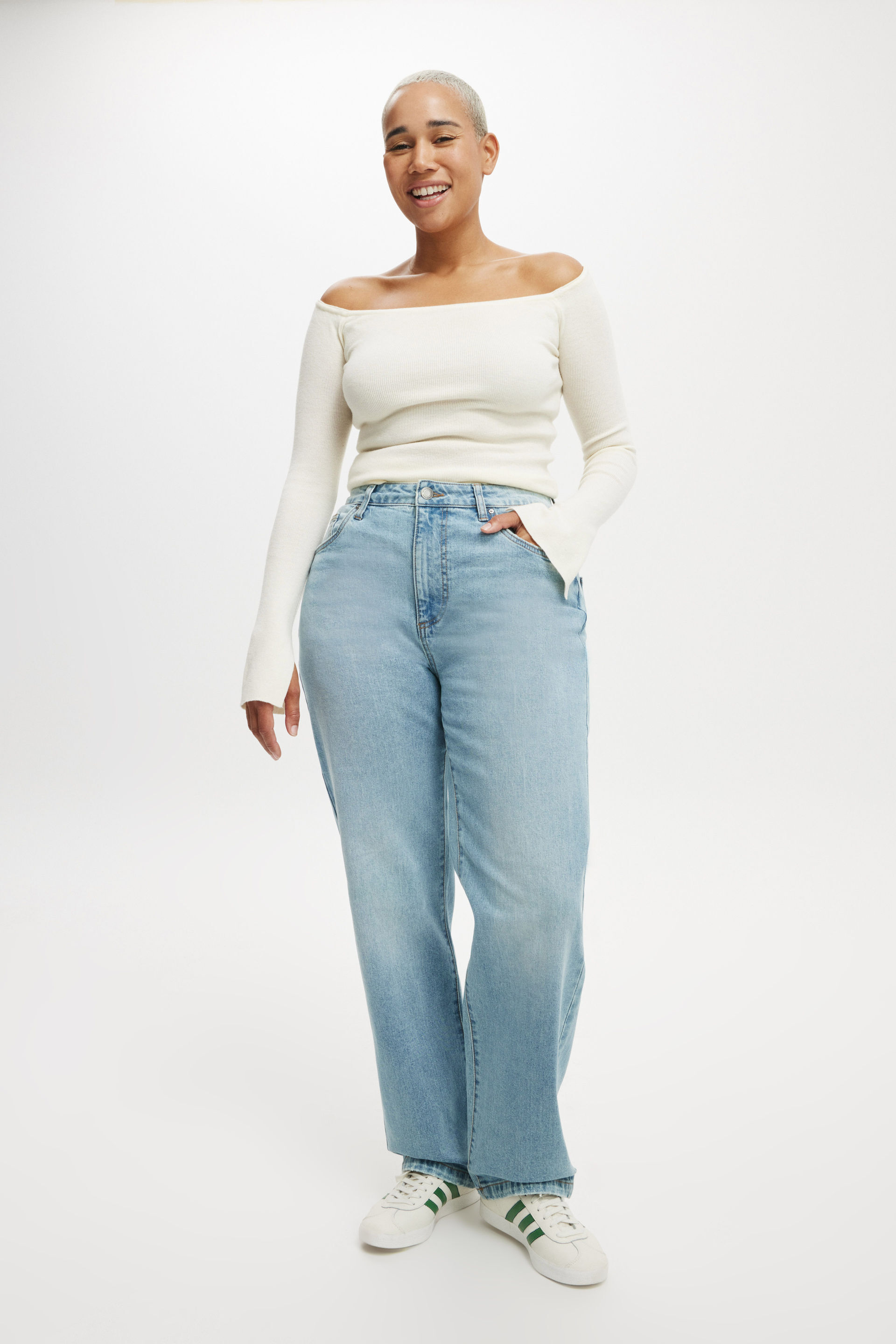 Curvy Stretch Straight Jean cloud blue
