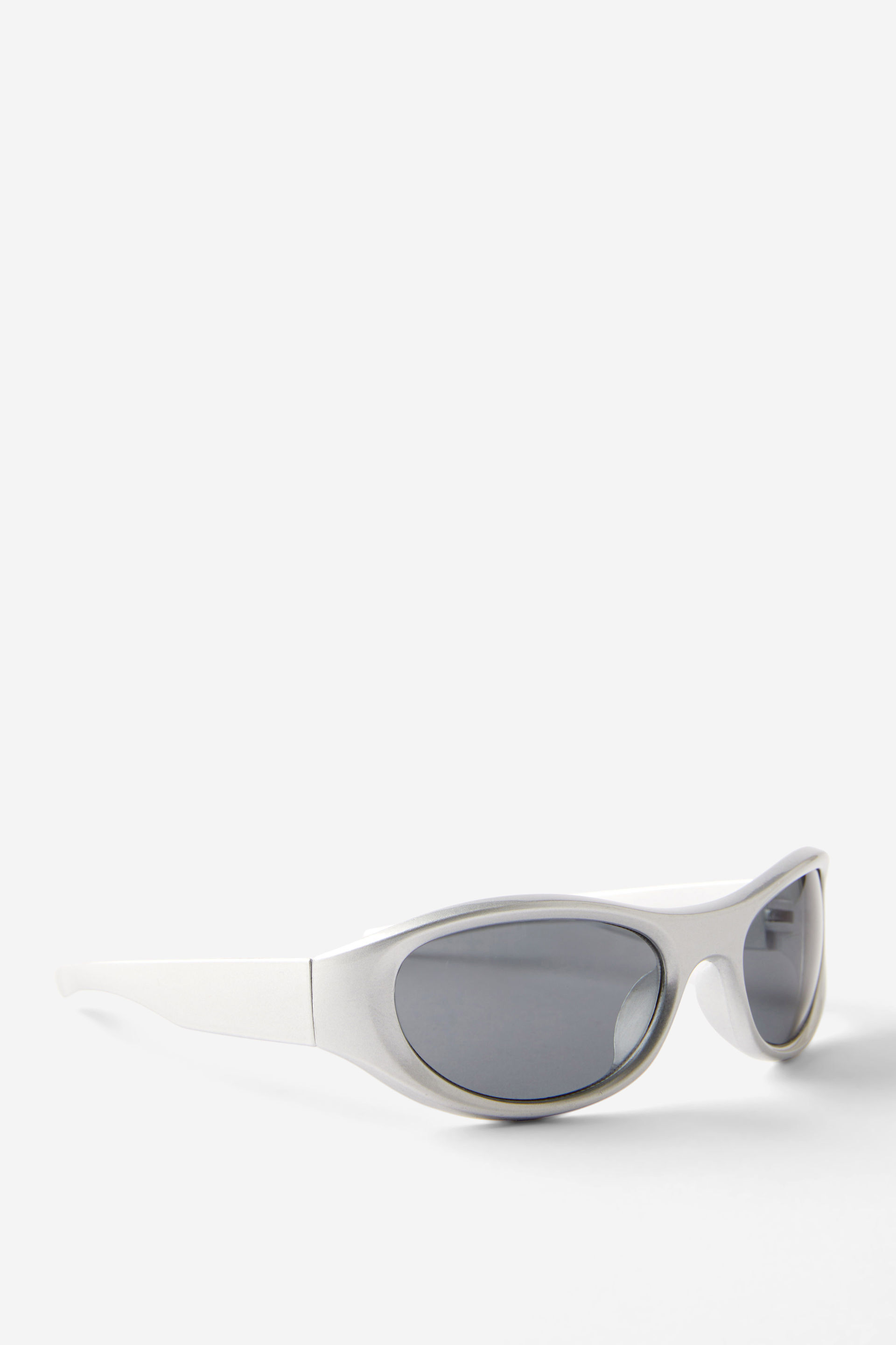 7769-drome-sunglasses-silver-smoke-1.jpg