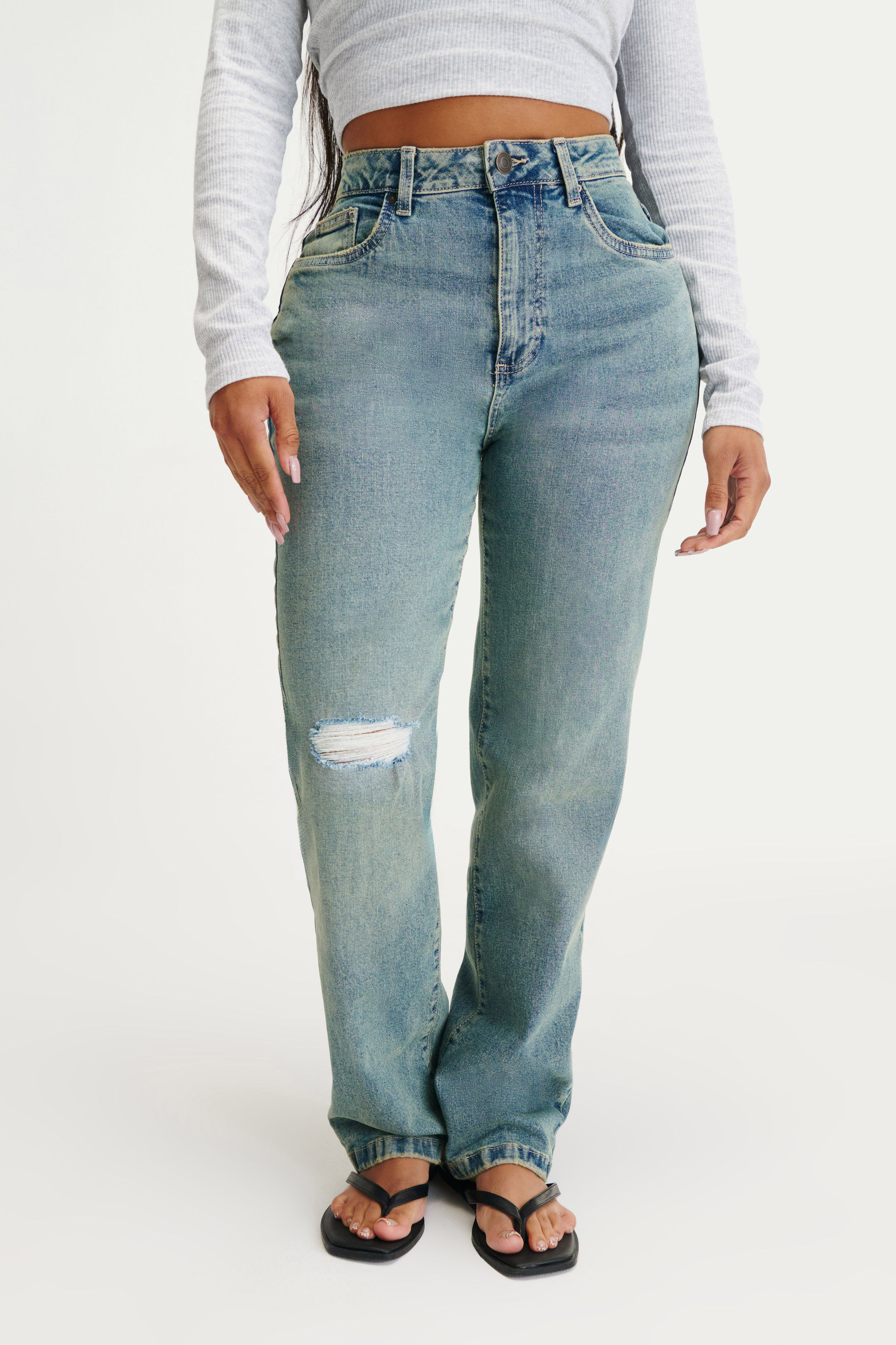 777-curvy-stretch-straight-jean-highway-blue-rip-1.jpg