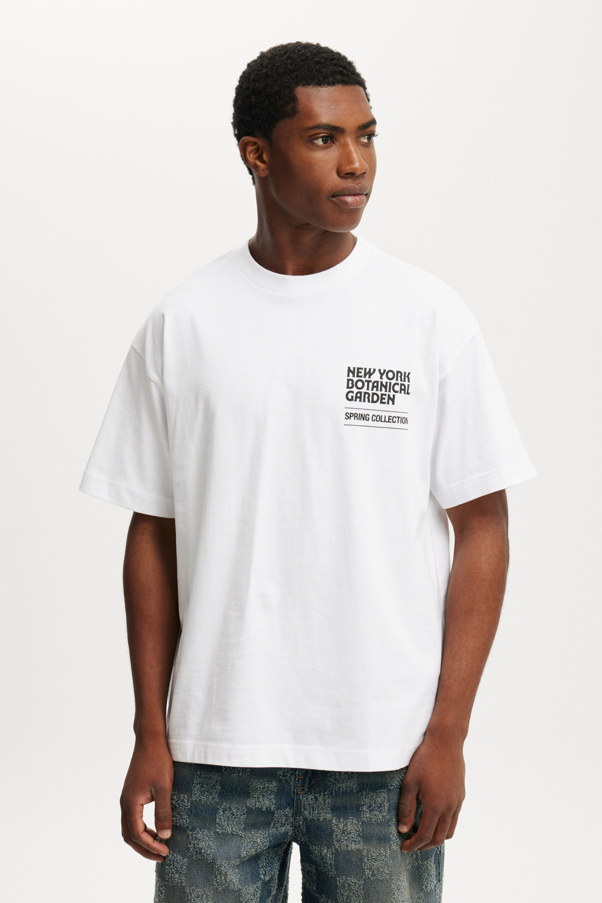 7786-new-york-botanical-garden-box-fit-t-shirt-lcn-nybg-white-nybg-bromeliad-1.jpg