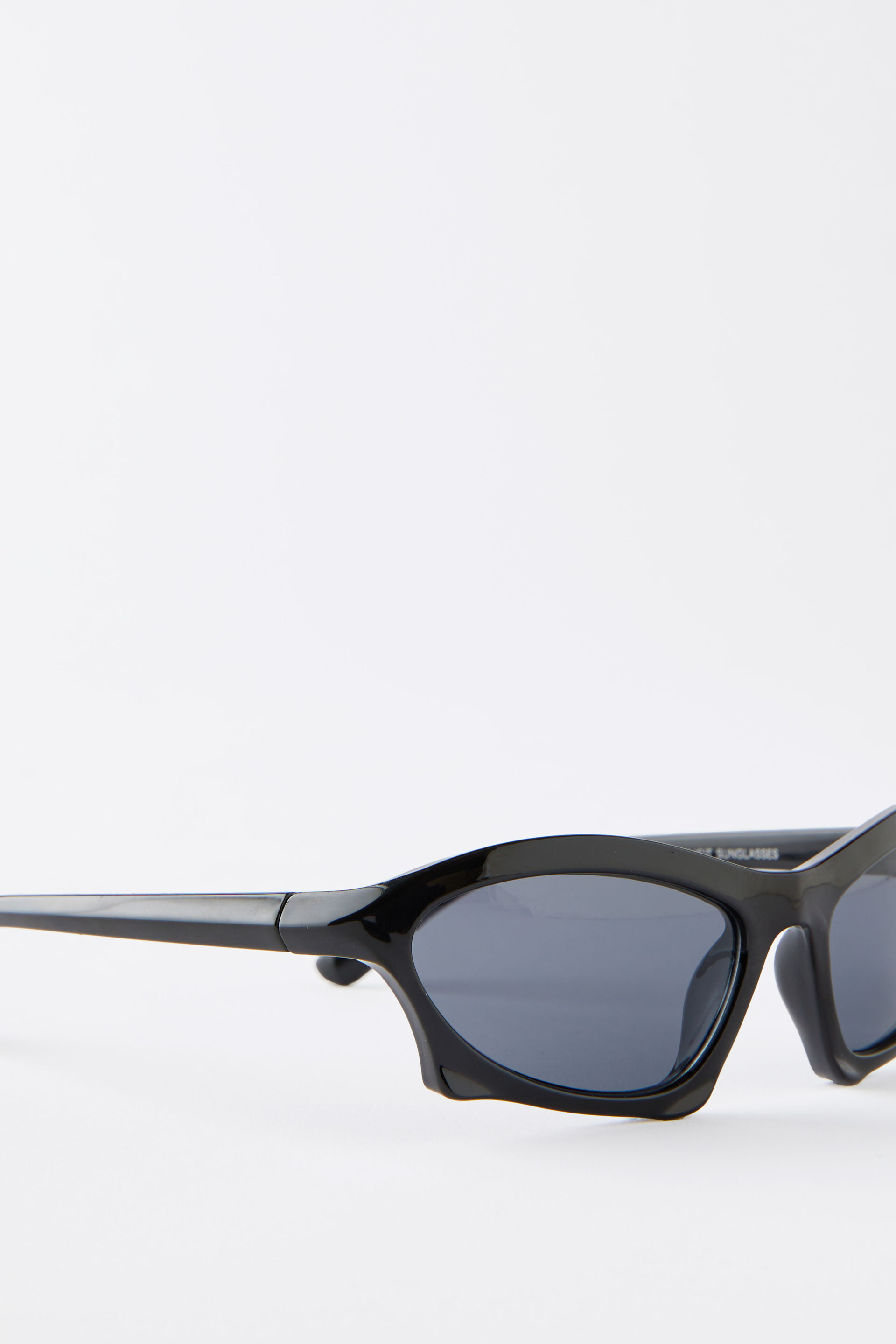 8497-explicit-sunglasses-black-black-1.jpg