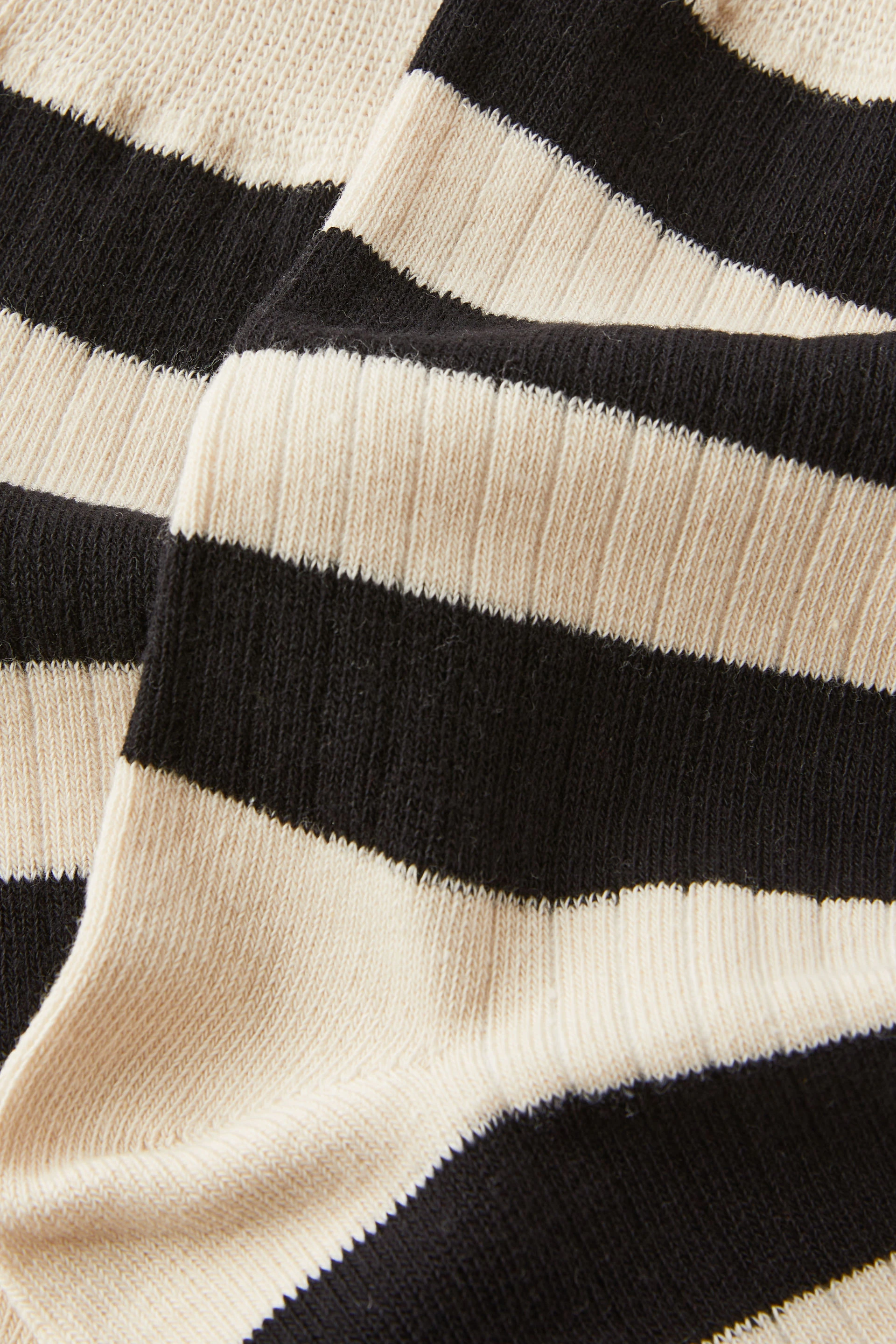 8674-fashion-sock-bone-black-big-stripe-1.jpg