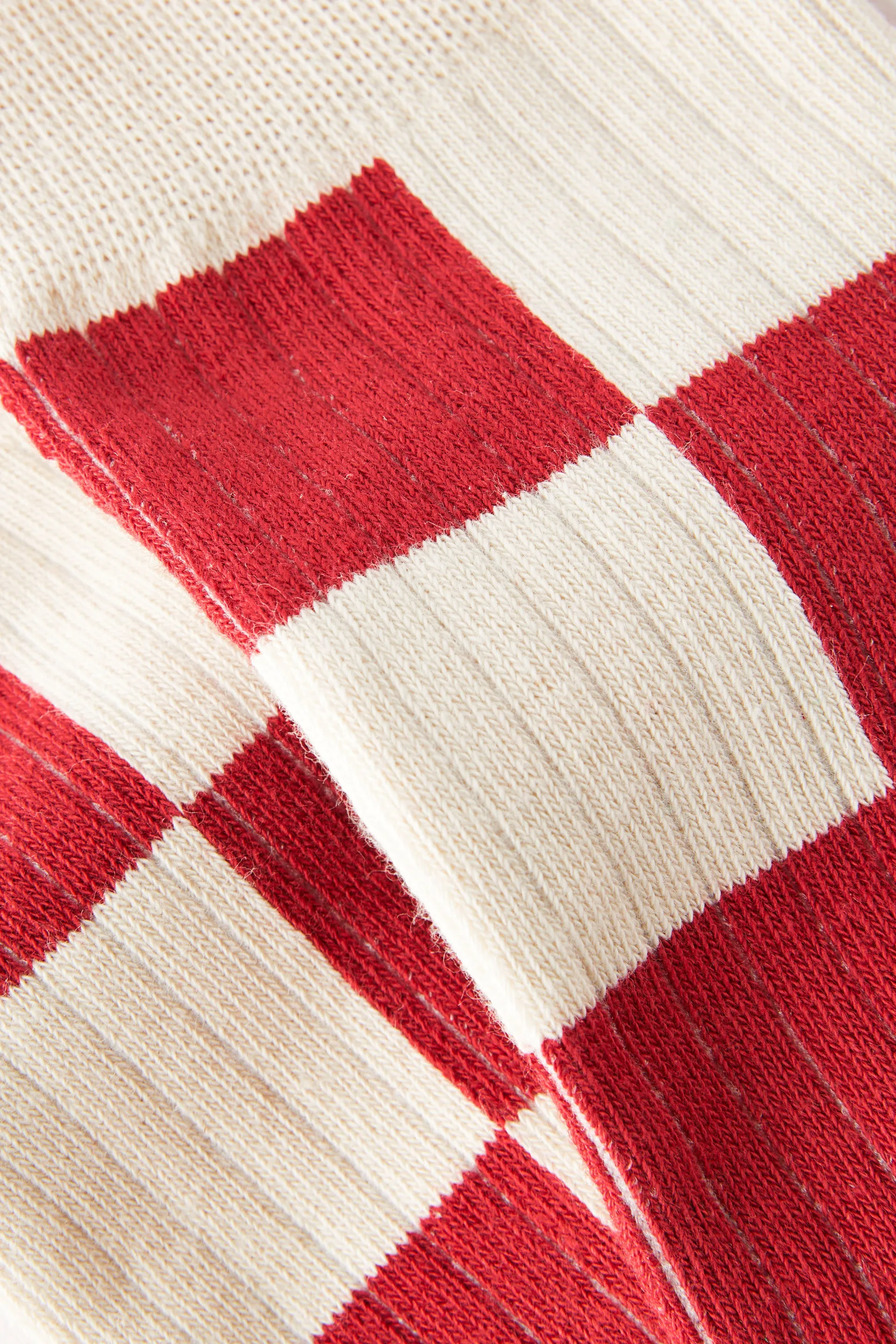 8678-fashion-sock-bone-red-checker-1.jpg