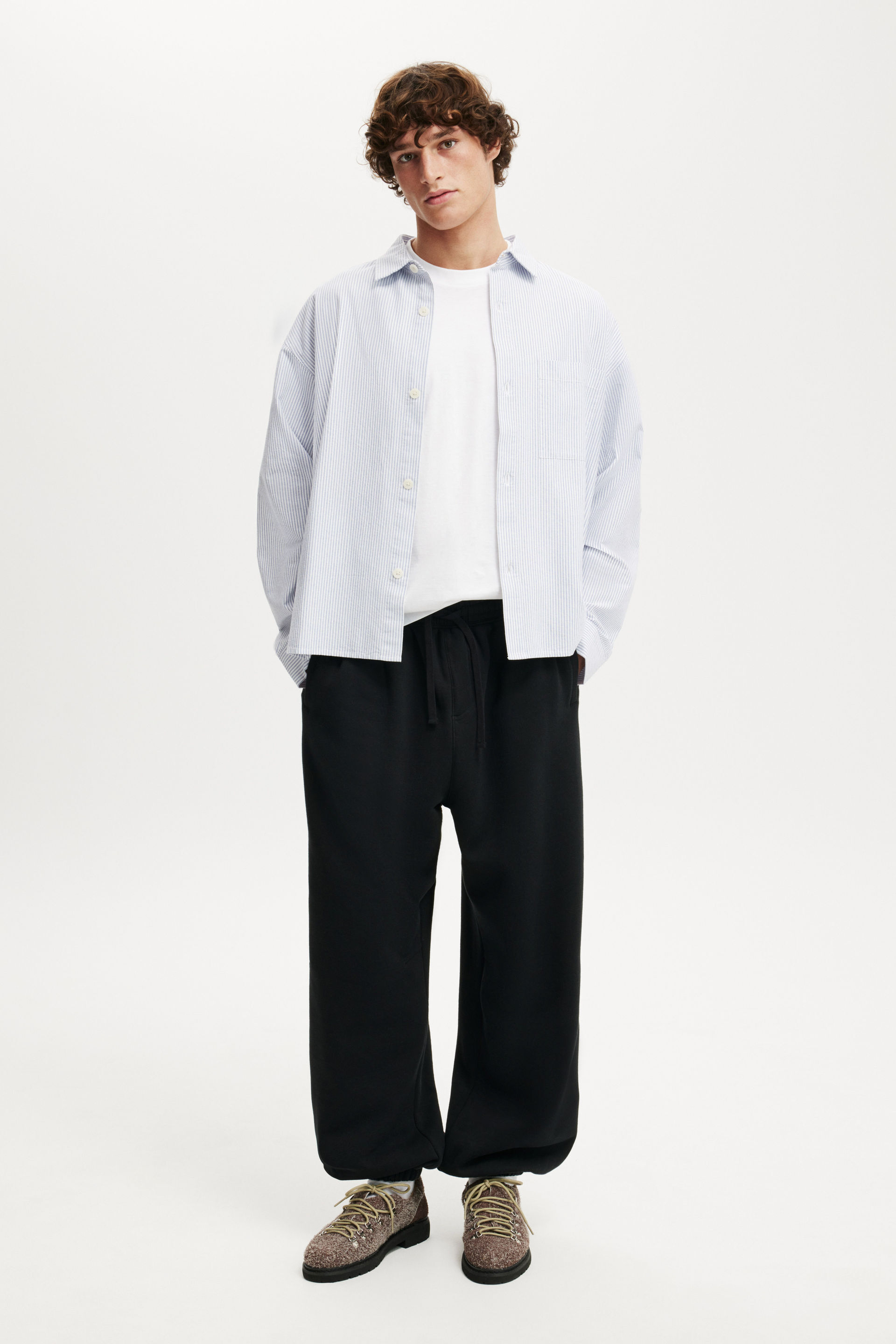 8811-super-baggy-cuffed-sweatpant-black-1.jpg