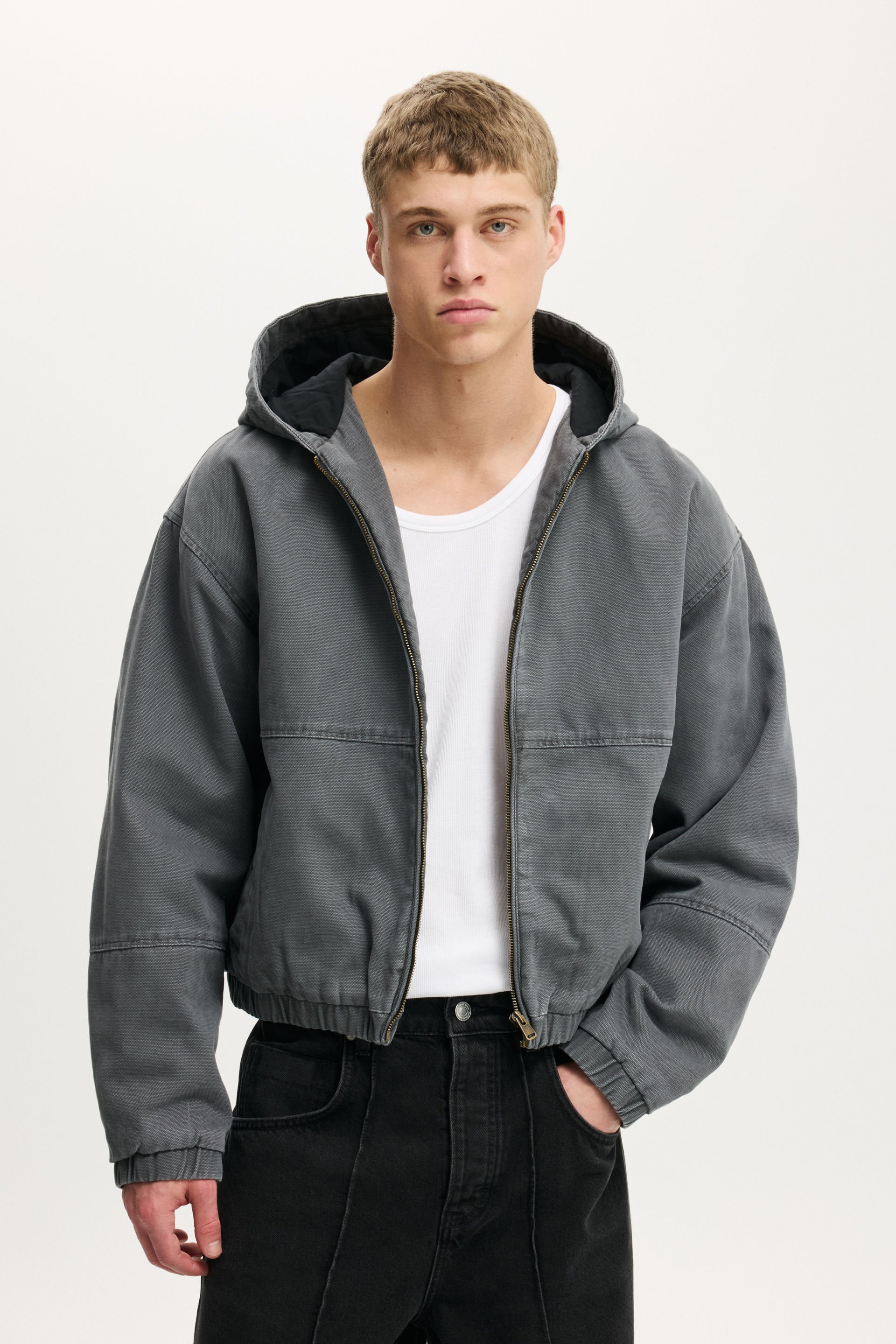 Cropped Hooded Bomber washed black