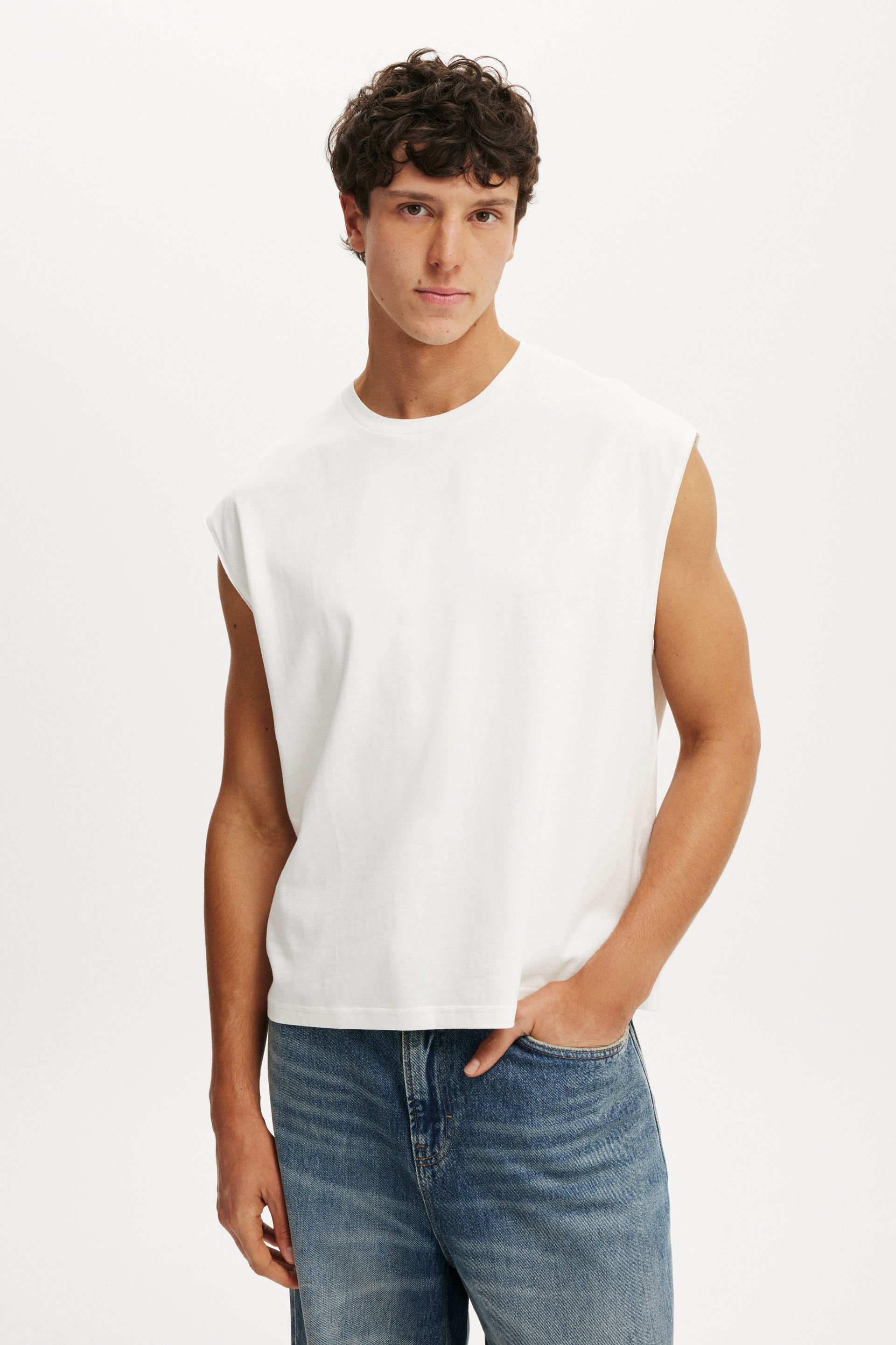 Cropped Fit Muscle vintage white