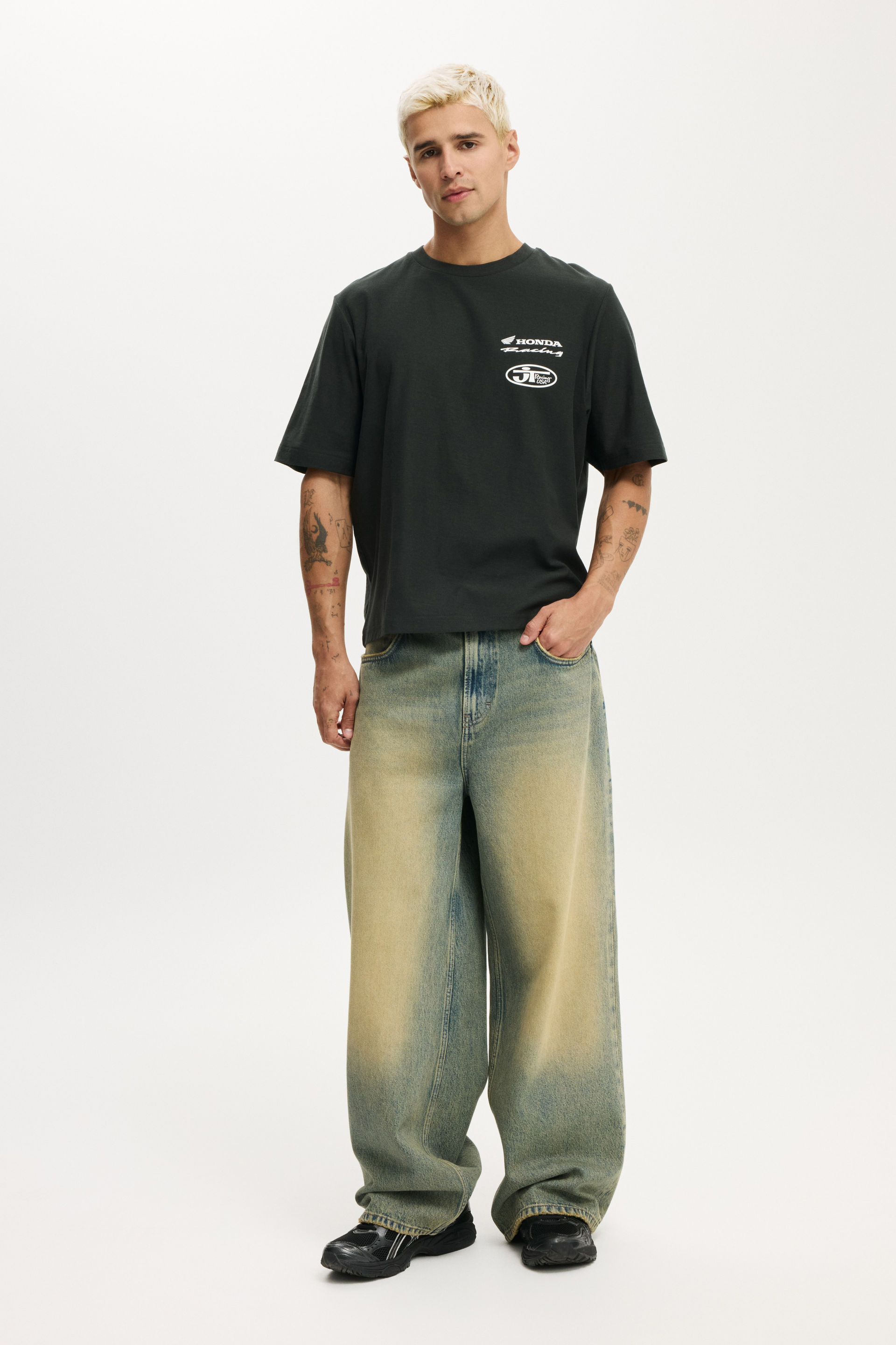 8859-cropped-fit-honda-x-jt-racing-t-shirt-lcn-hon-washed-black-honda-hrc-racing-1.jpg