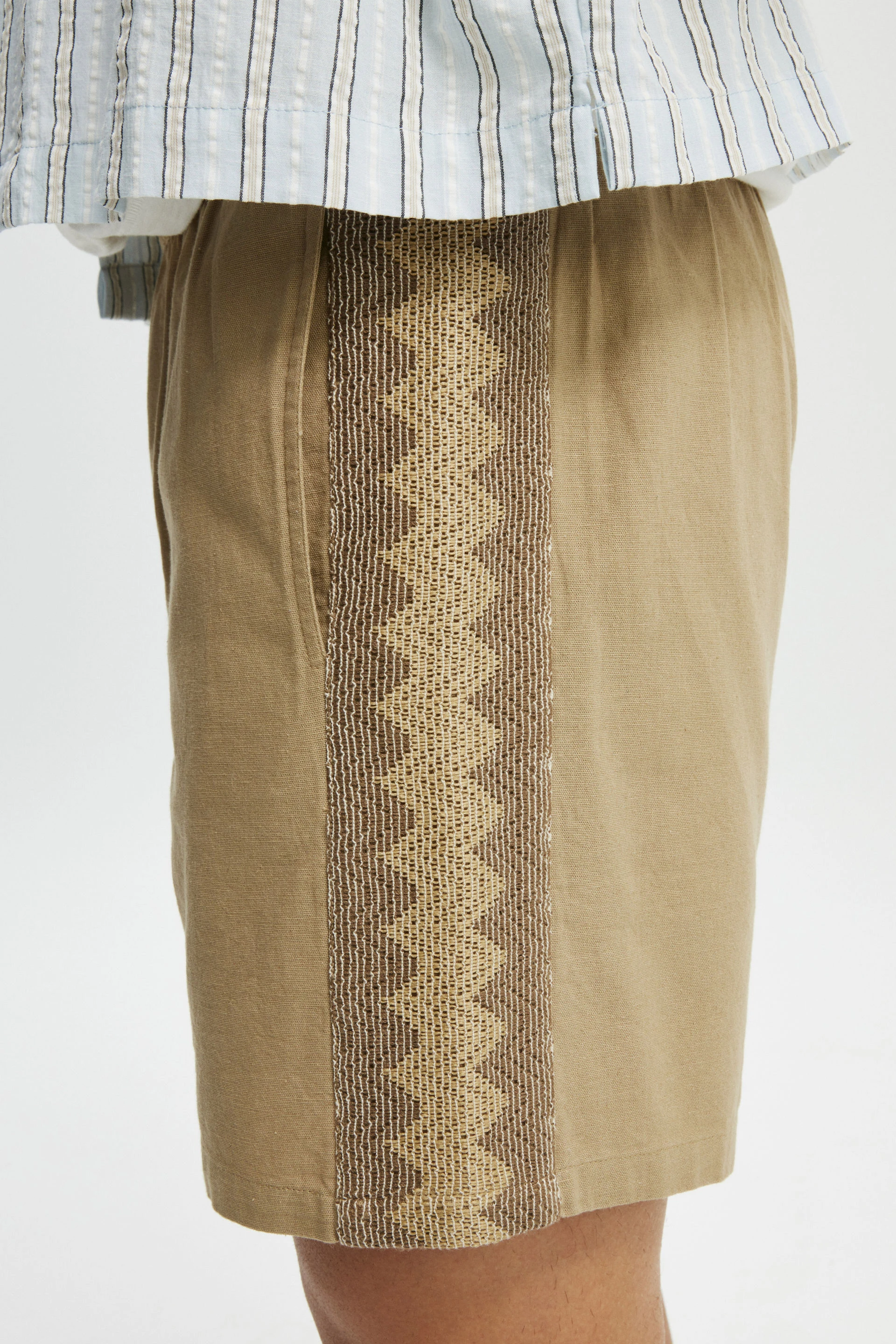 8967-easy-short-camel-panel-1.jpg