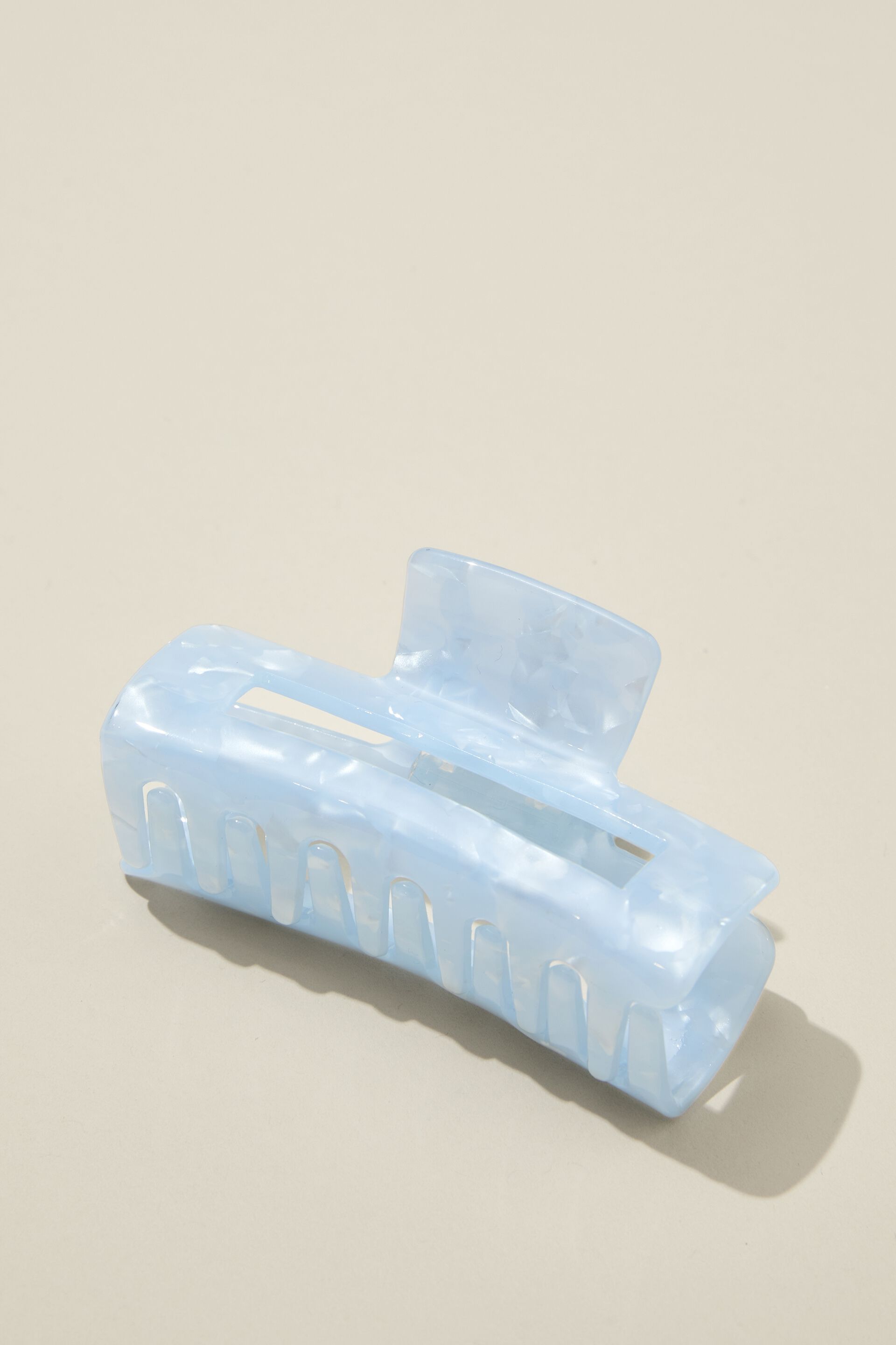 Amber Hair Claw light blue marble